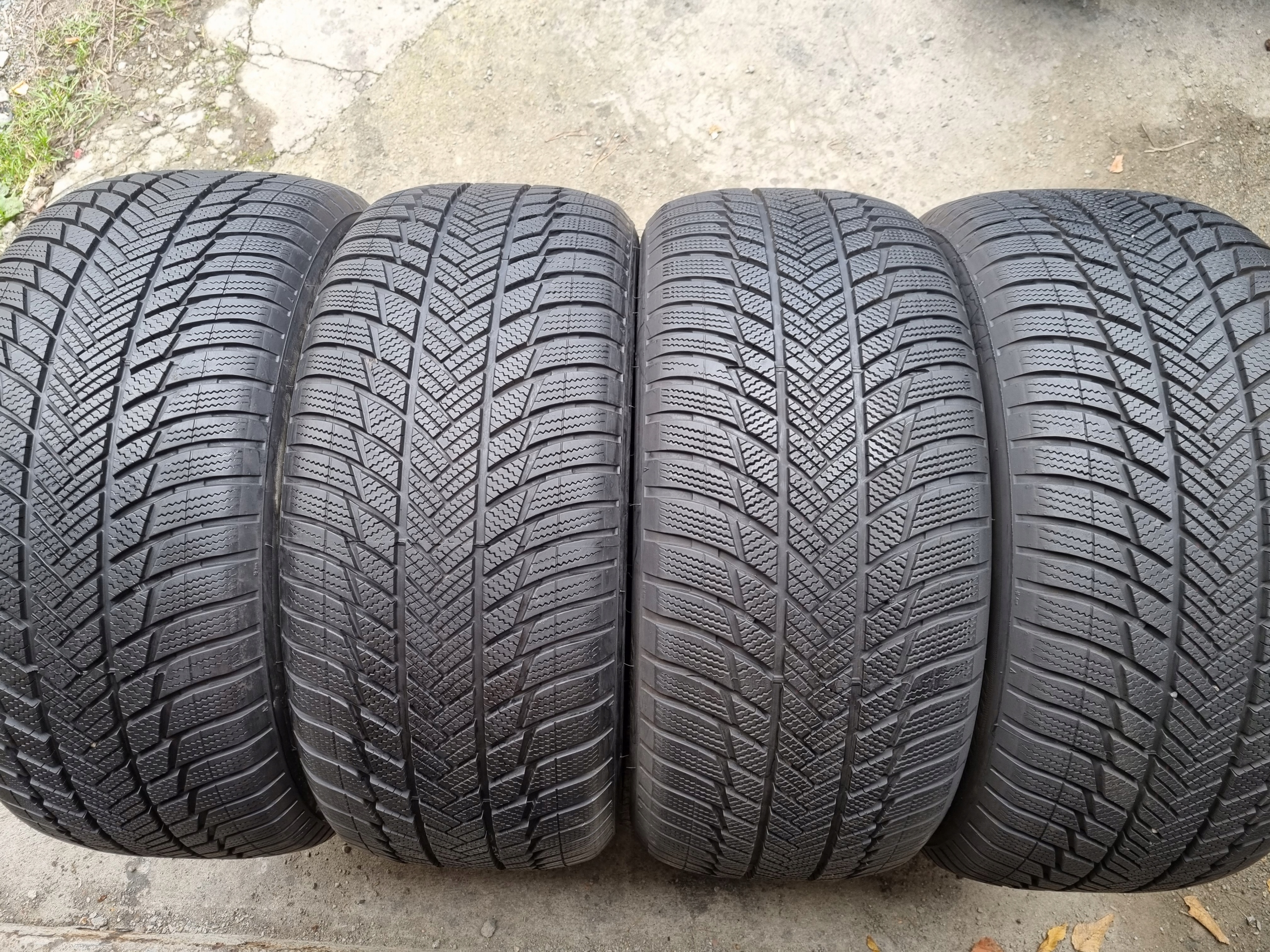BRIDGESTONE BLIZZAK LM001 RSC 265 50 19