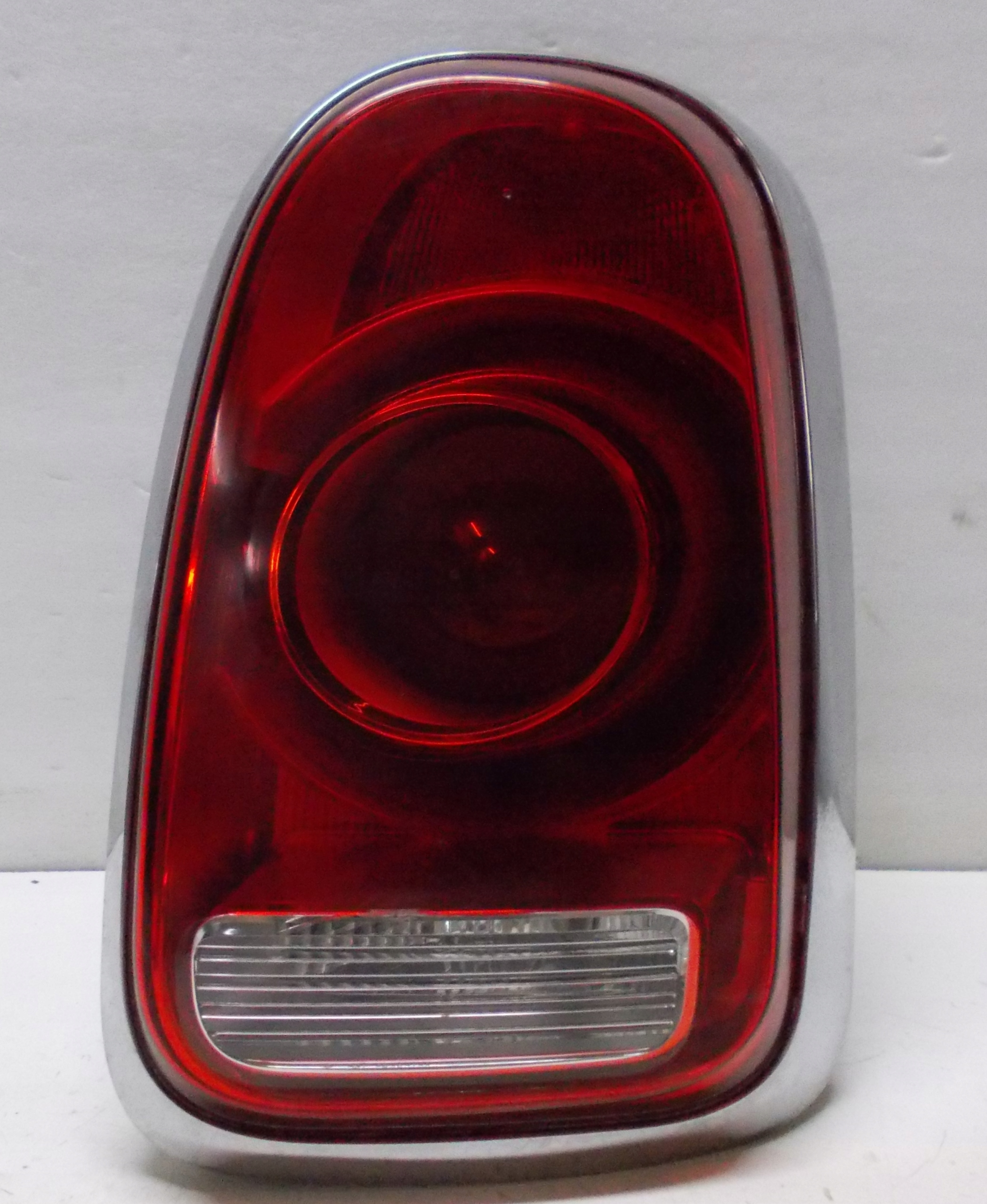 MINI COUNTRYMAN 19R light right rear part EU