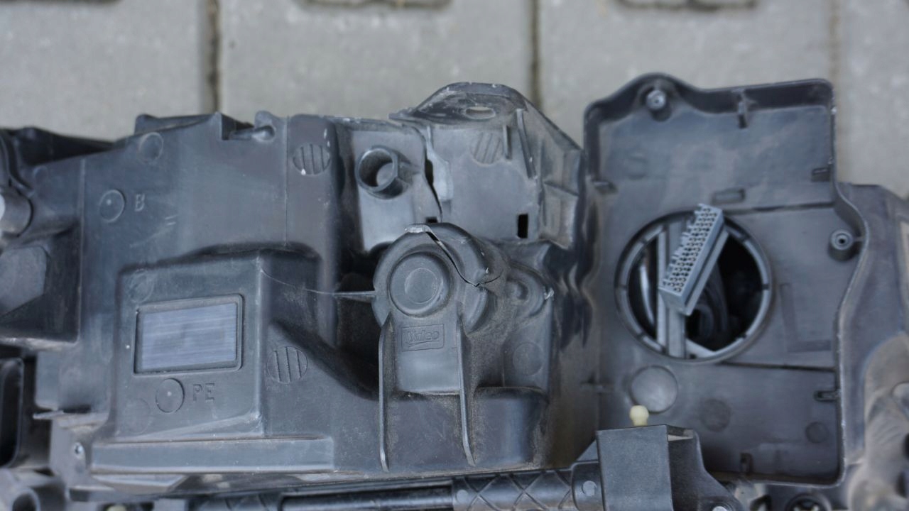 VOLVO S90 V90 CC - light left front MID LED
