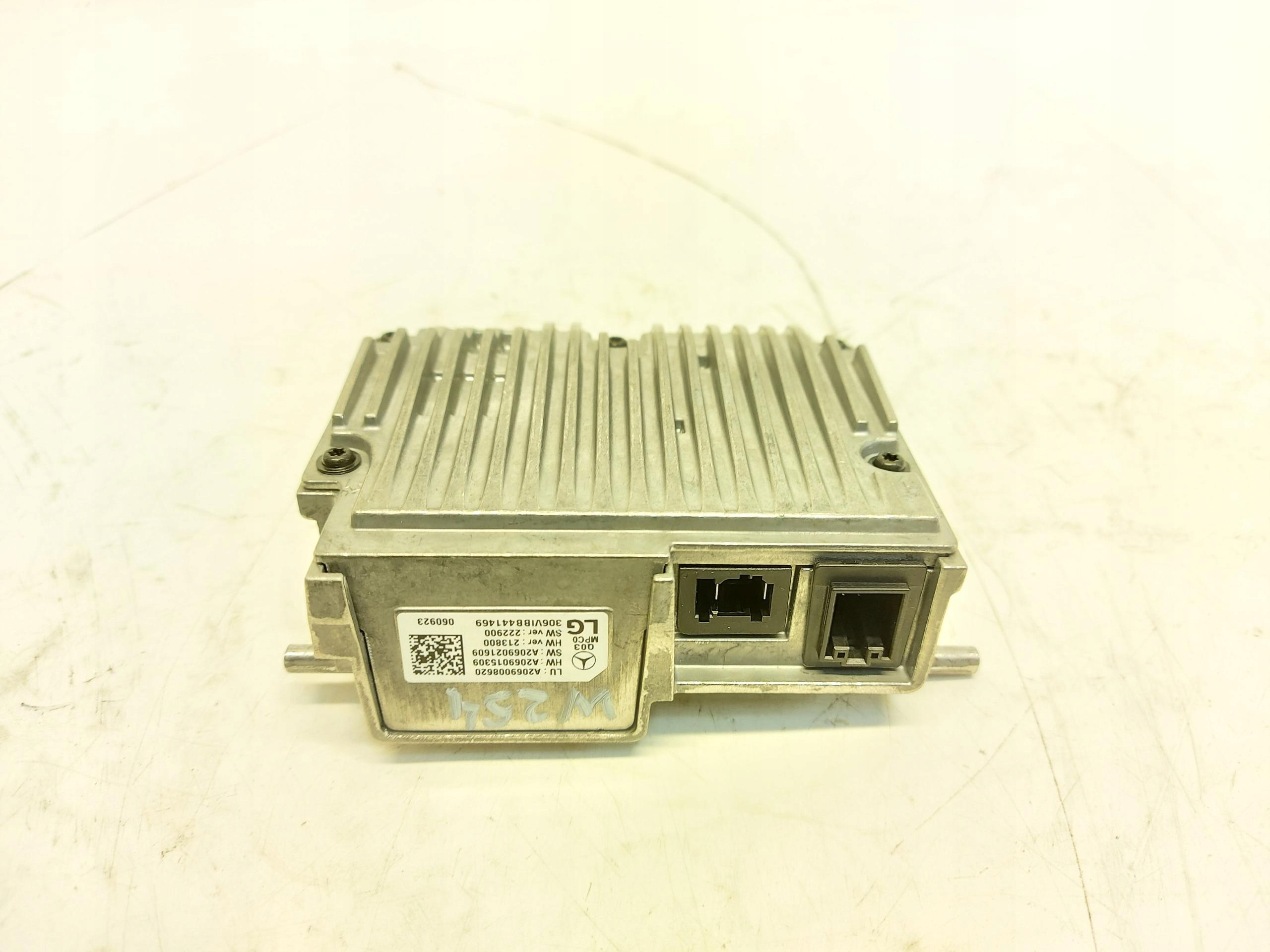 Mercedes W254 GLC 220d KAMERA windows front A2069008620