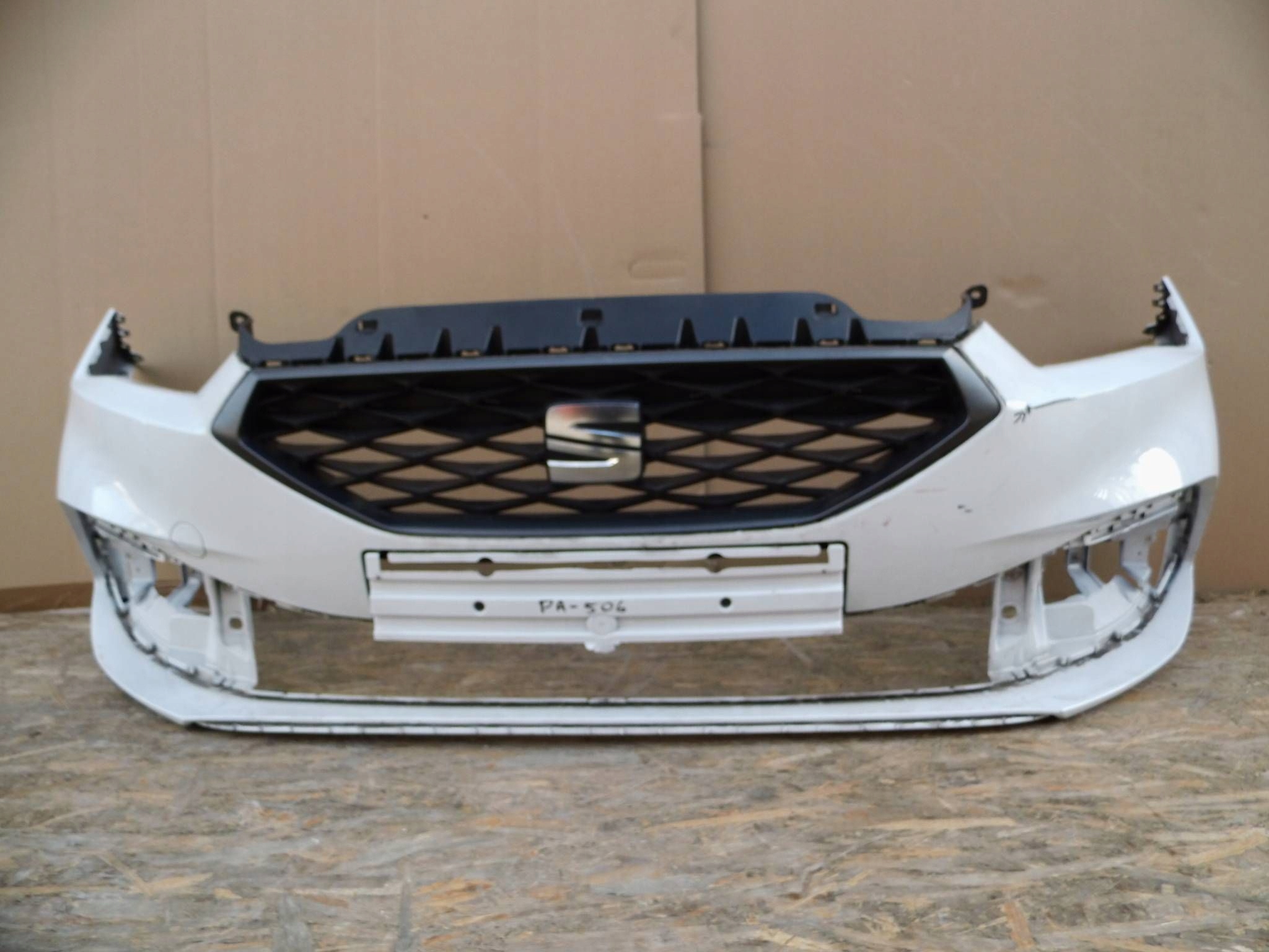 Seat Leon IV 2020-2024 bumper front front grille 5FA853651G