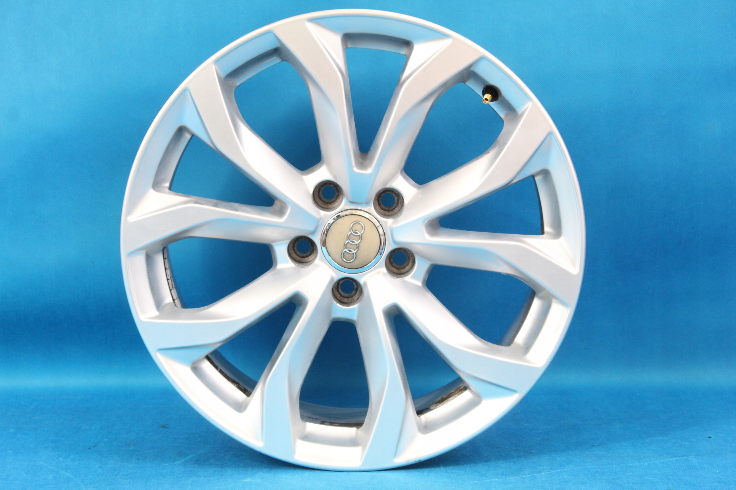 Диск алюминий audi запчасть 4g0601025bd 23/ 09 8. 0" x 18" 5x112