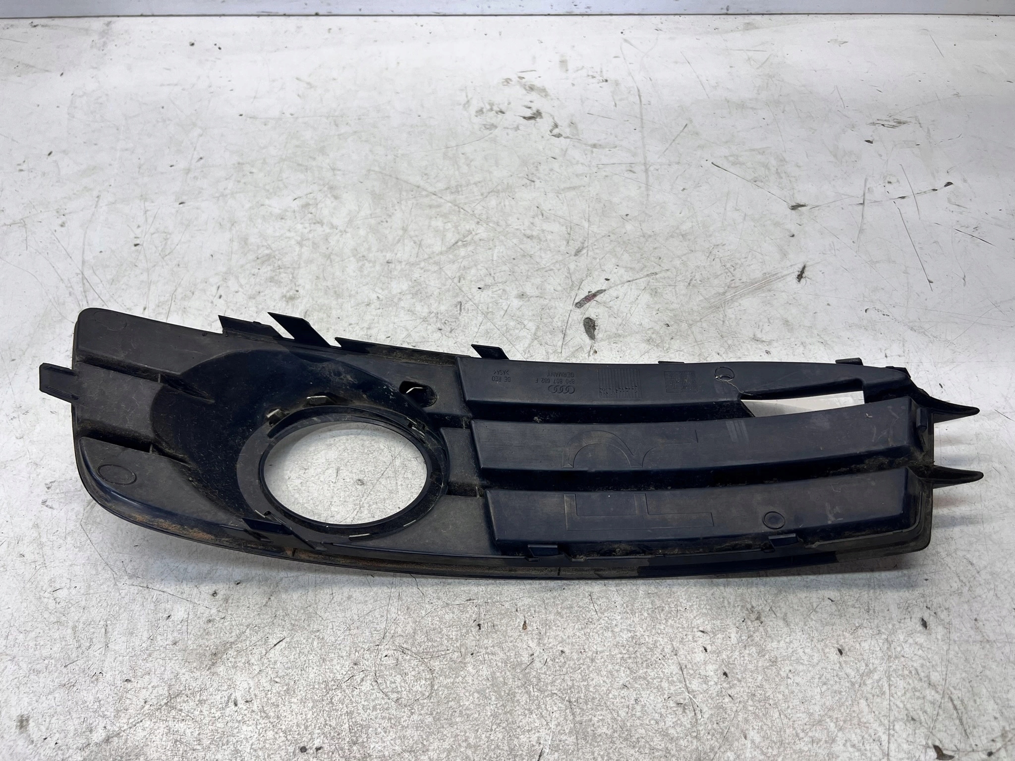 grid grille of a bumper right front AUDI A3 8P 8P0807682F