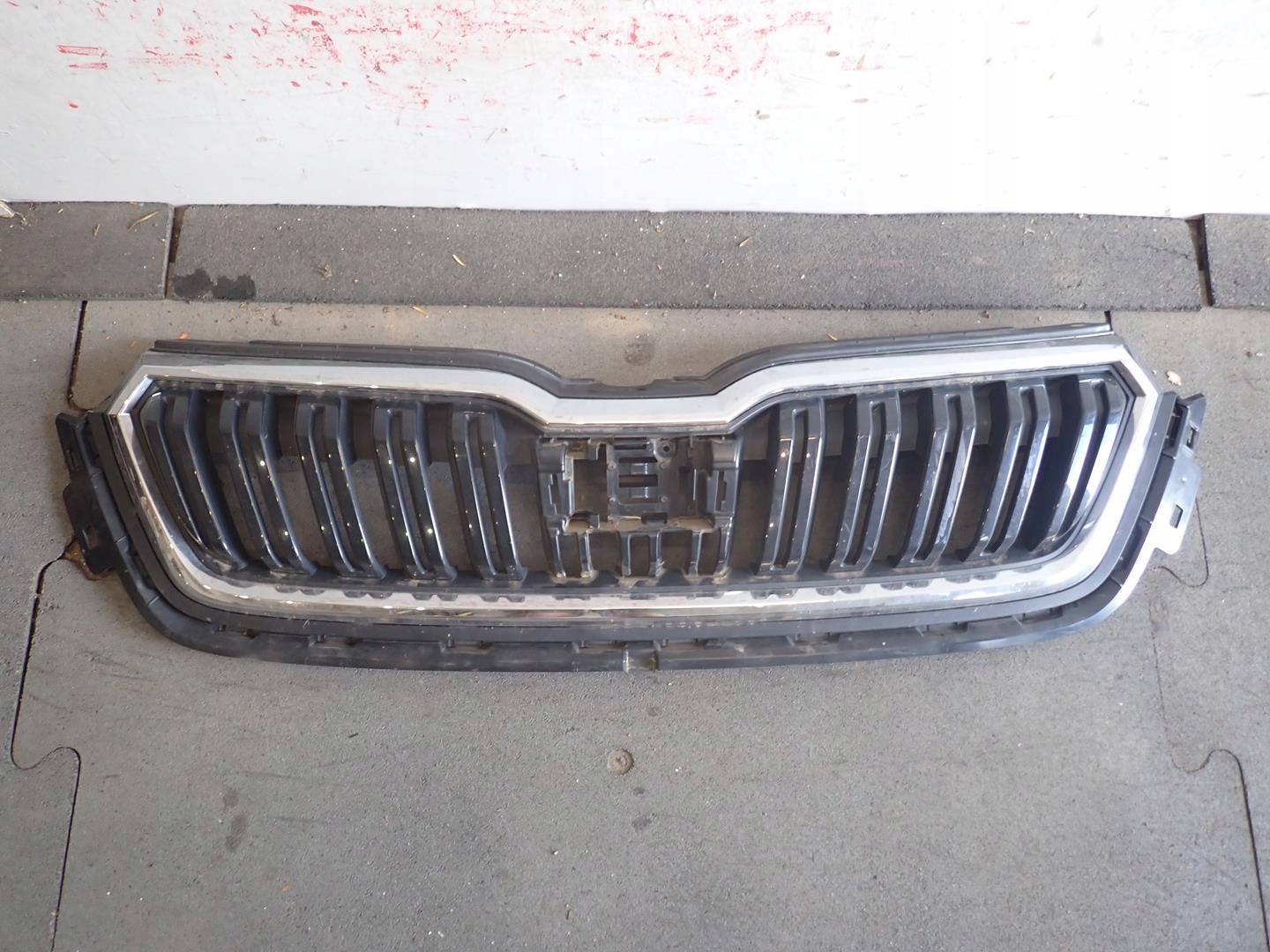 grill SKODA KAMIQ 2019- 568853653