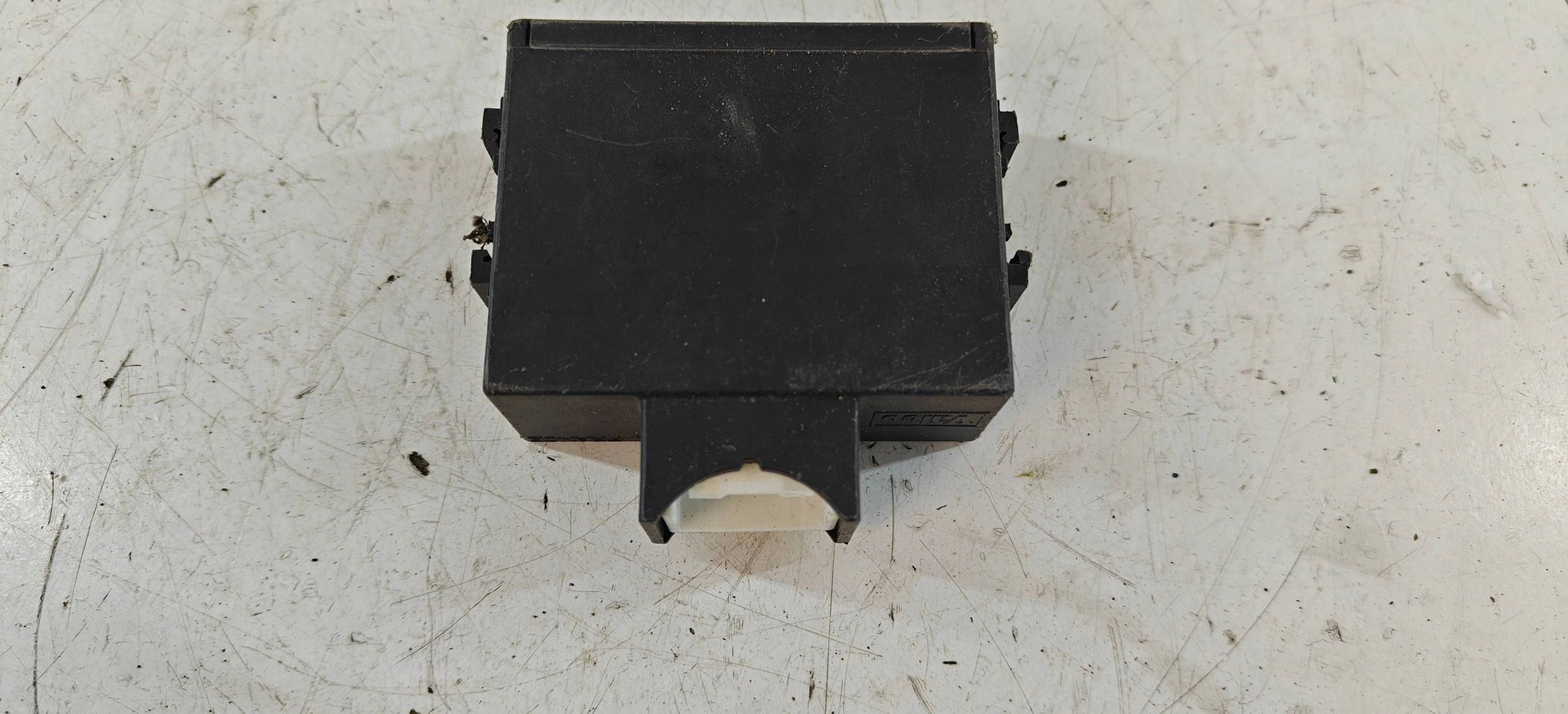 Toyota Avensis T25 89780-05040 module control unit immobilizera immo