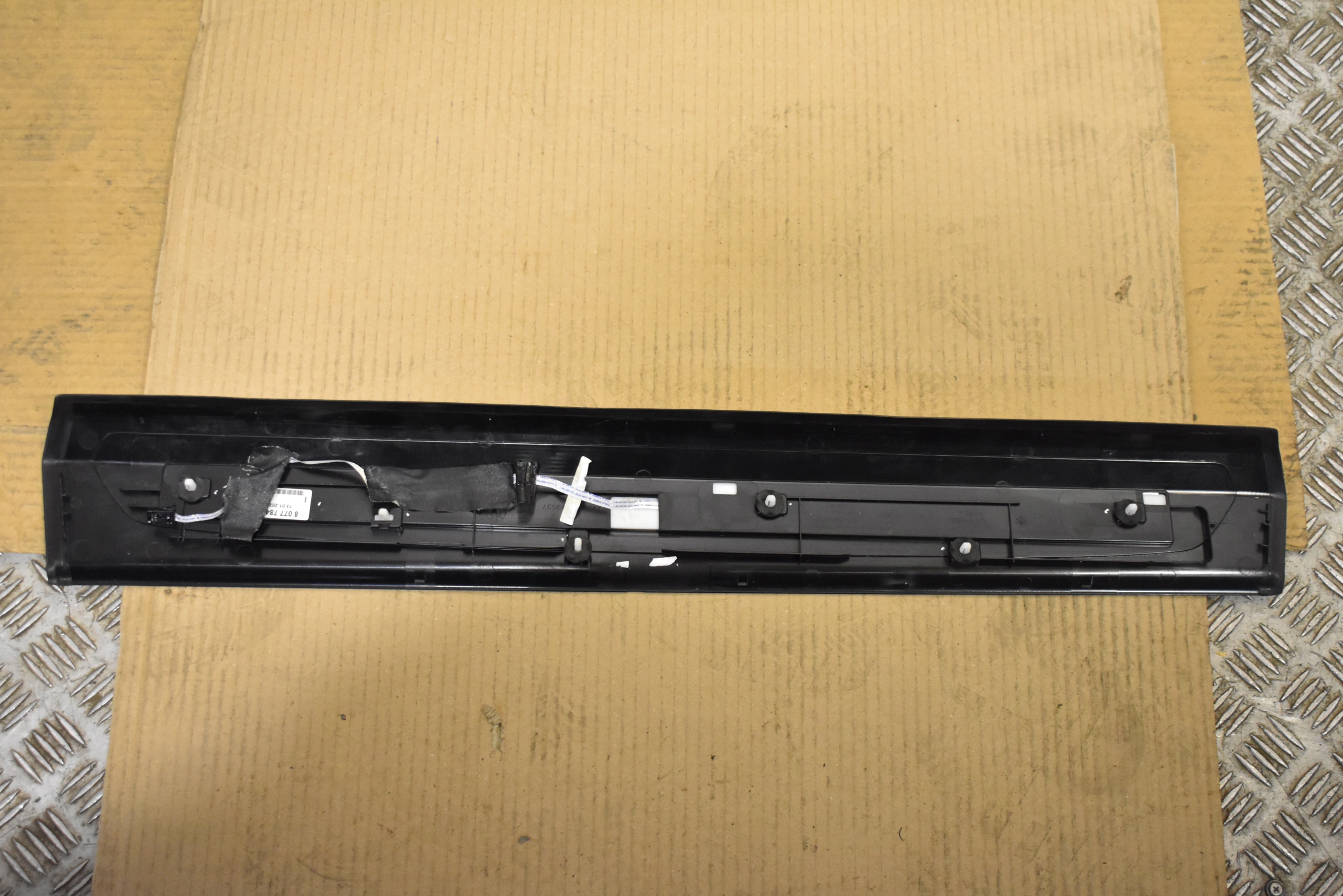 moulding cap threshold right LED M850i BMW G14 G15 1