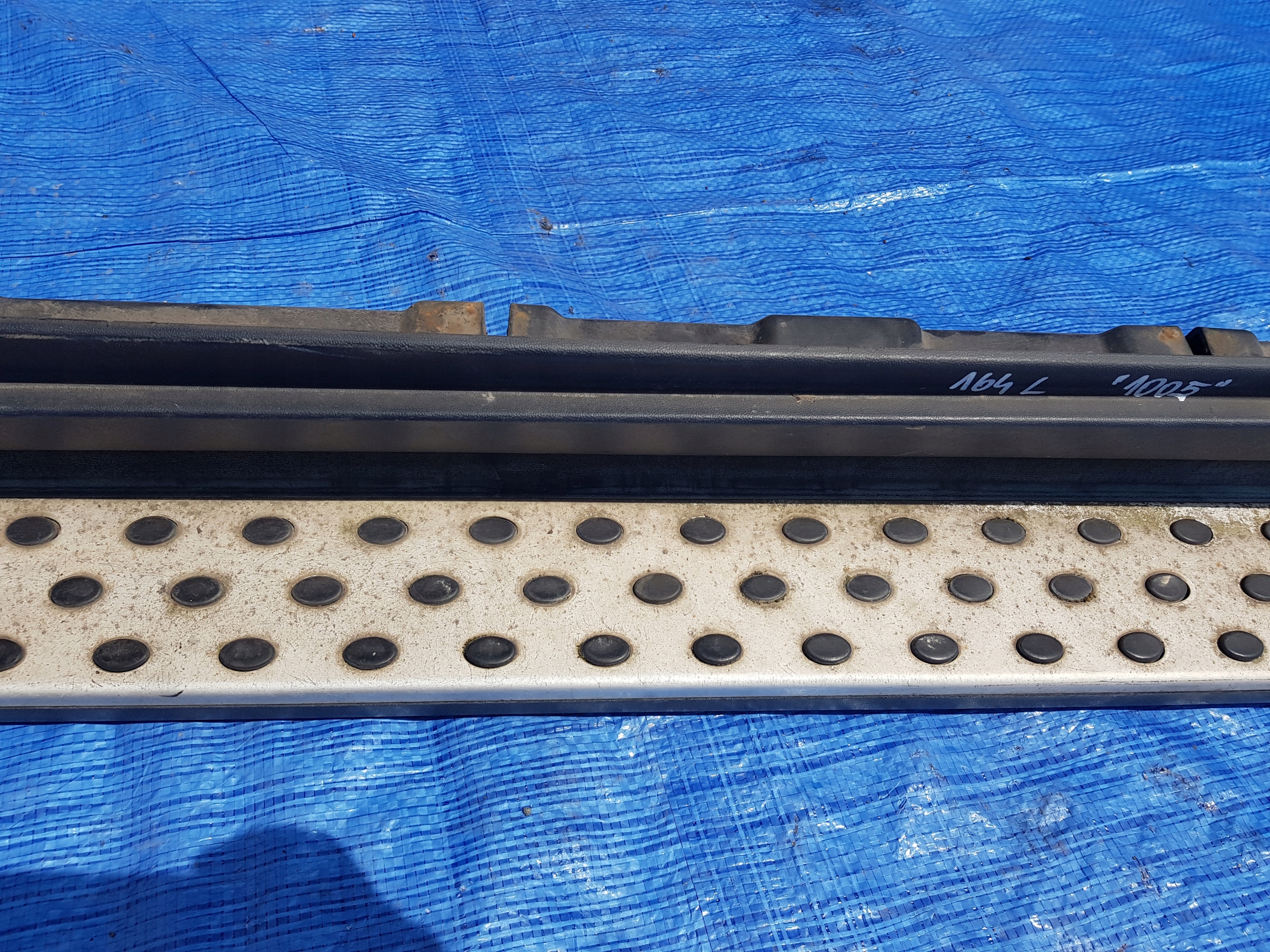 left threshold MERCEDES ML W164 cap moulding STOPIEN
