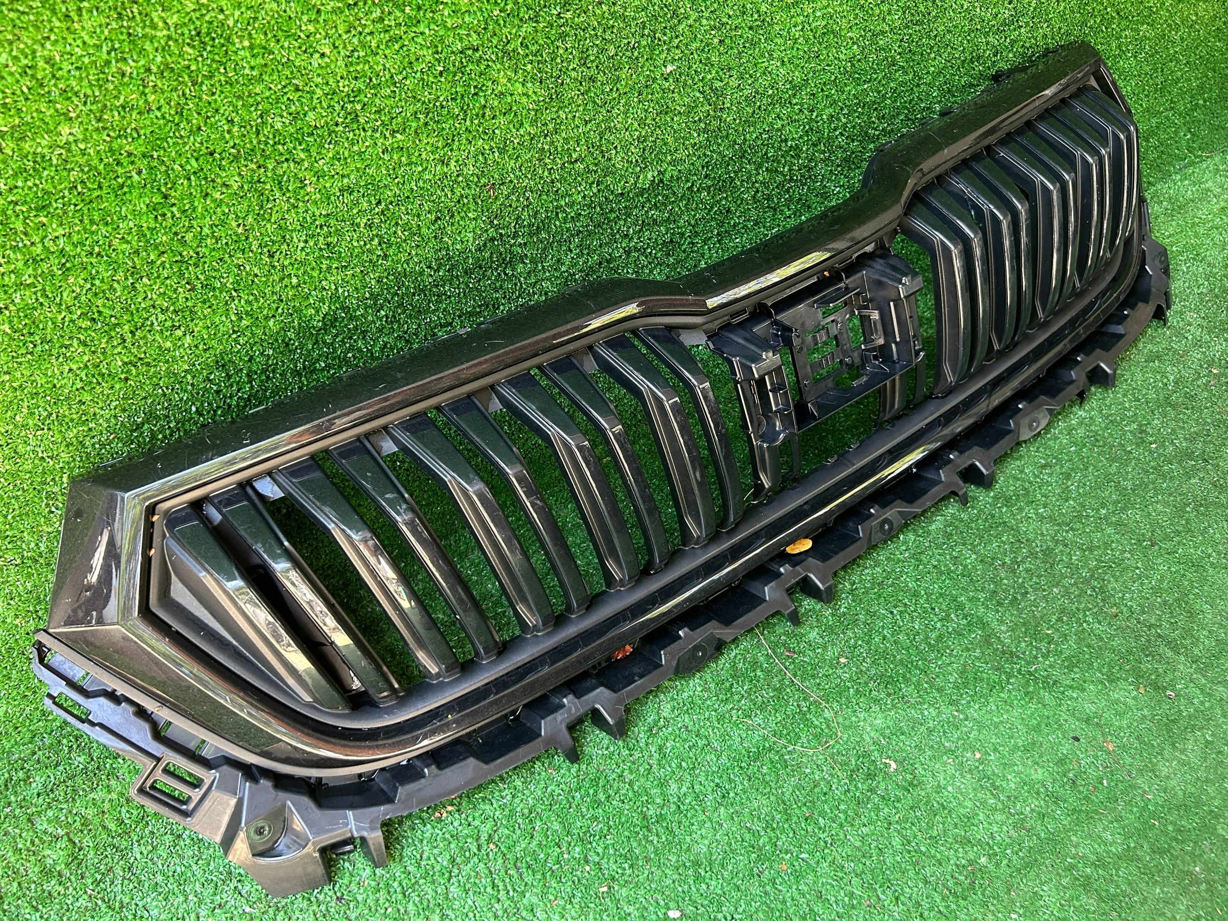 Skoda Kodiaq 21- lift grille rzod front