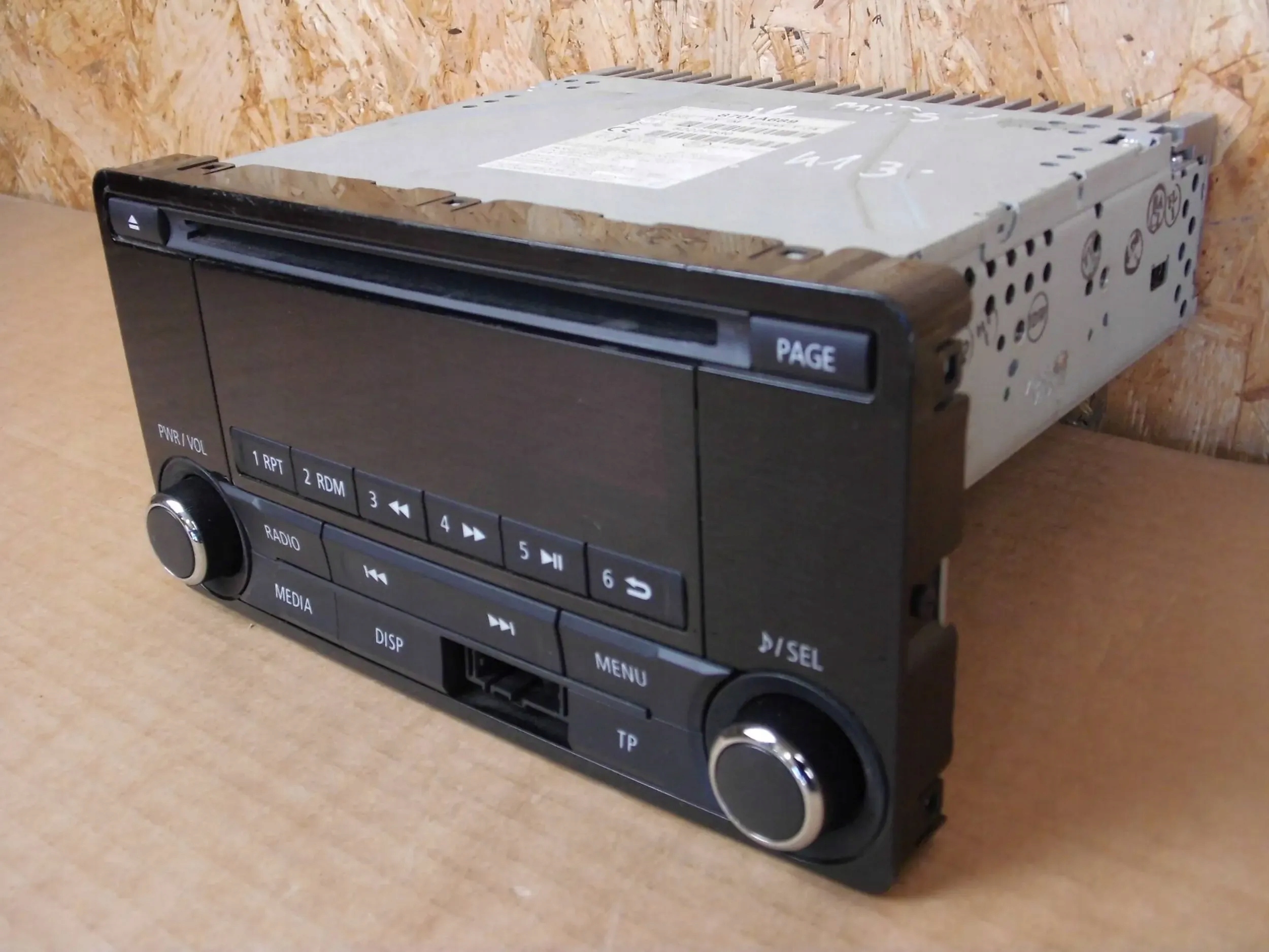 MITSUBISHI OUTLANDER III RADIO CD 8701A689