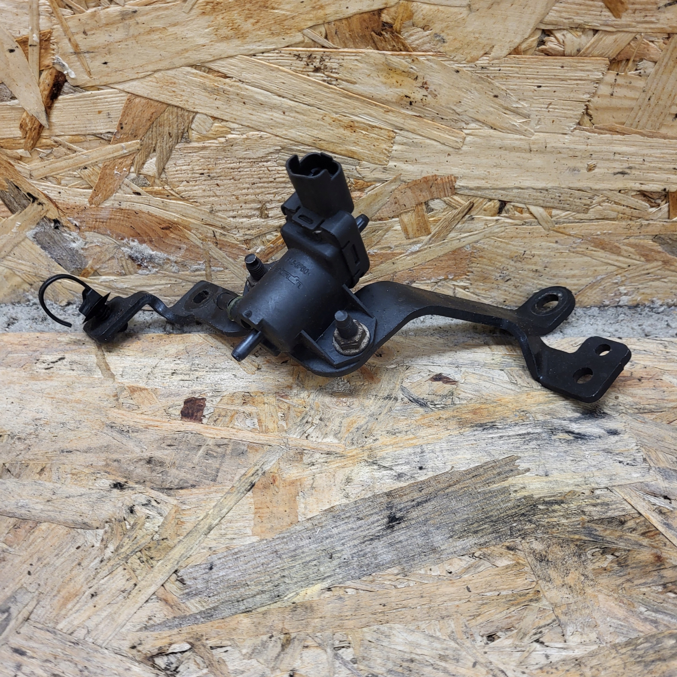 FORD FOCUS MK3 KOMBI HB 11-15r 1.6 TDCI Sensor Unterdruck