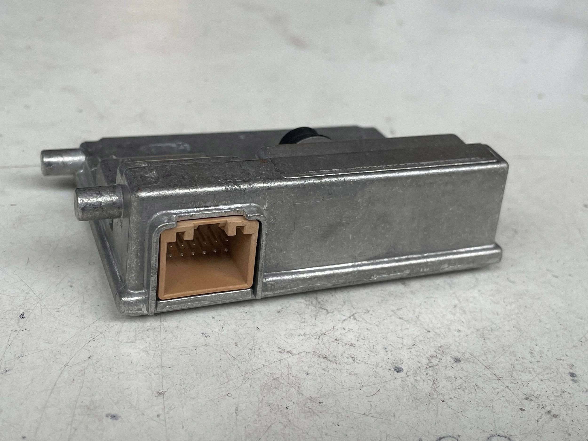 KAMERA PRZEDNIEJ windows (ADAS) AUDI A3 8Y 5WA980653D @M
