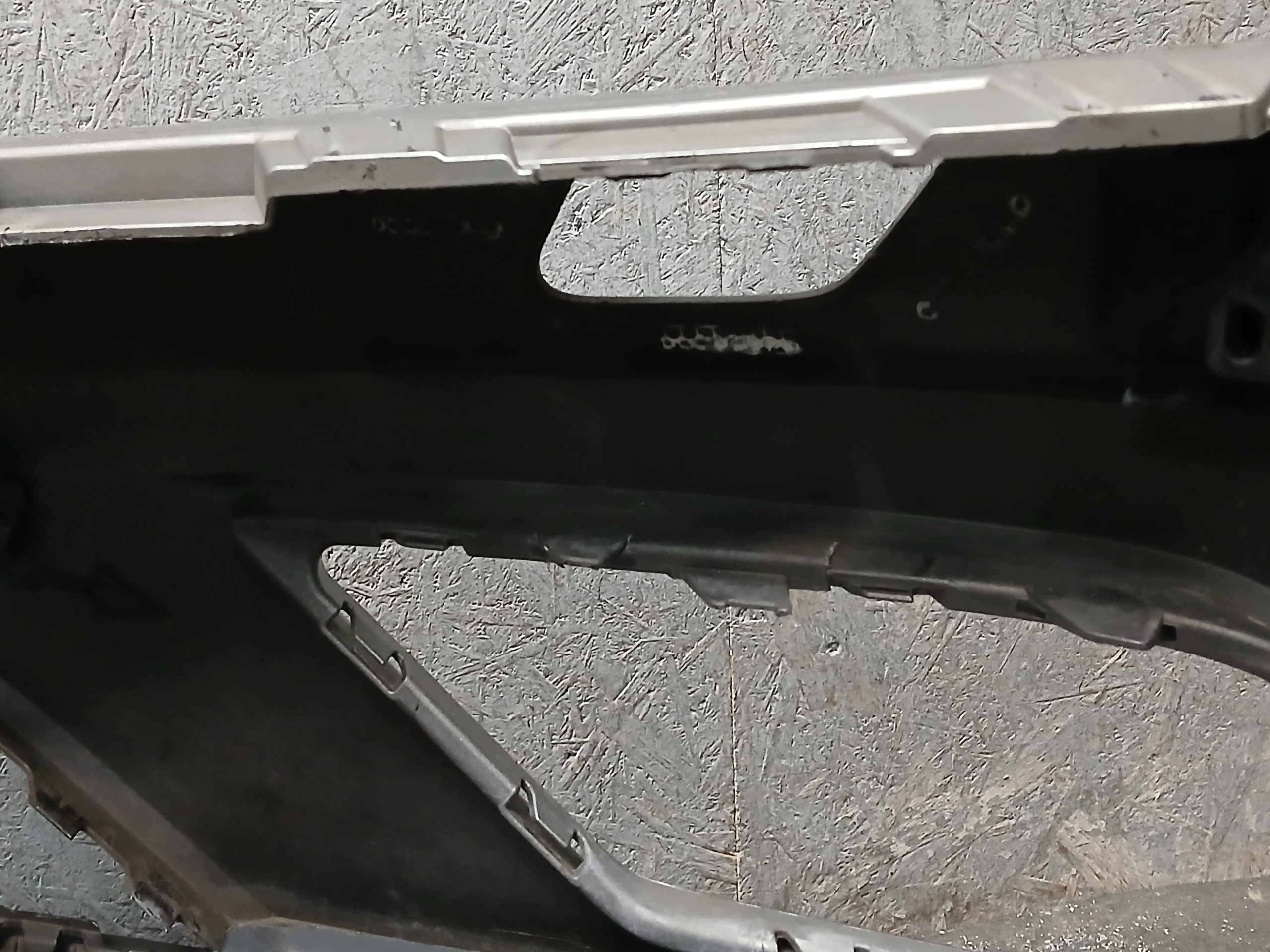 nárazník předek VW TIGUAN II 2 15-19 5NA