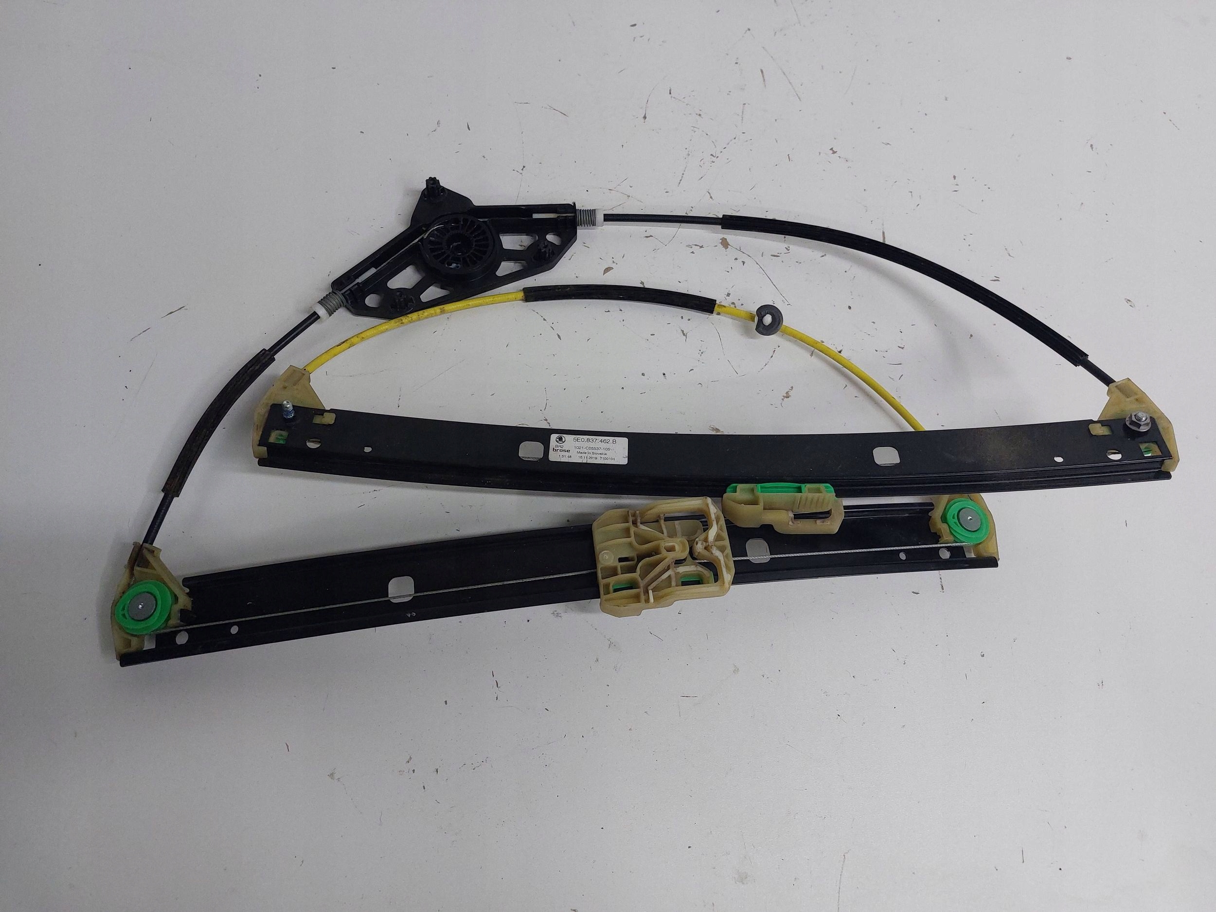 SKODA OCTAVIA III 12-20 R. window regulator front right 5E0837462B