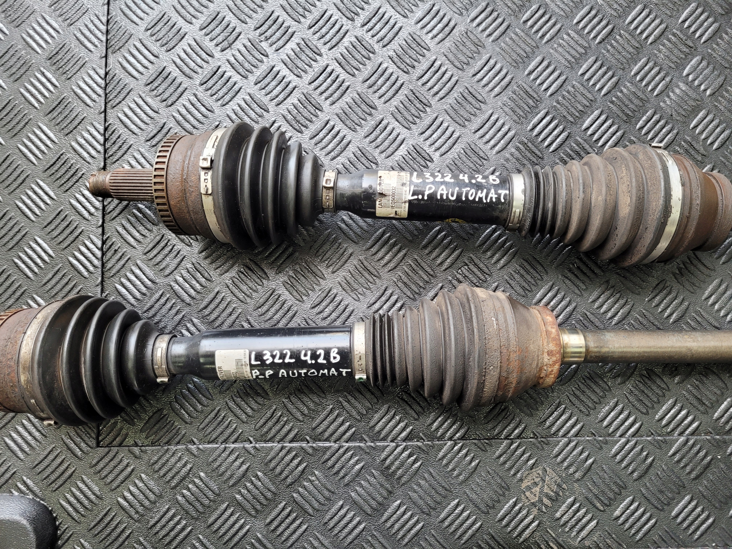 semi-axis front left right 4.2 RANGE ROVER III L322
