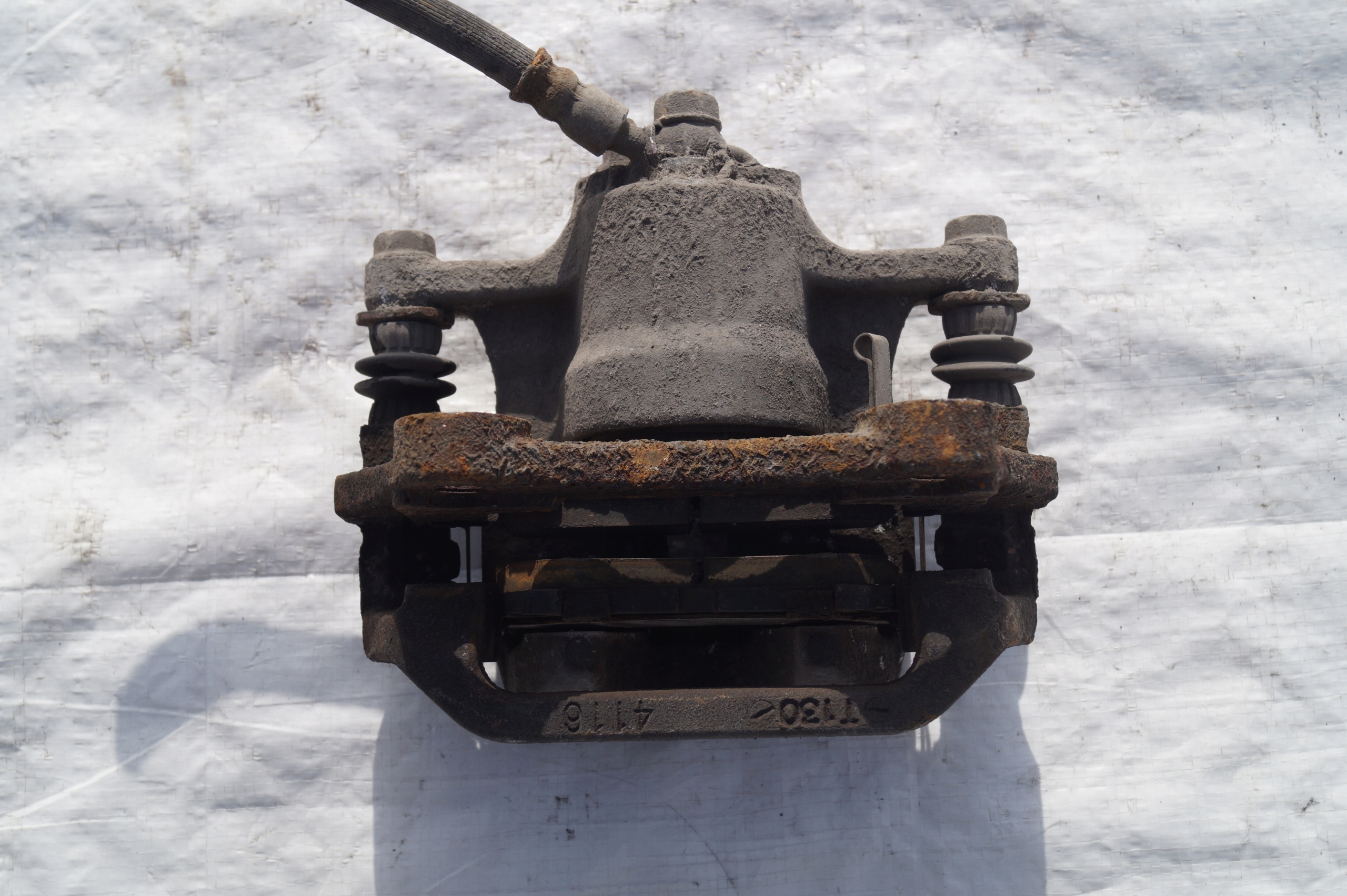 caliper rear part right TOYOTA HIGHLANDER II 2 3.5 V6