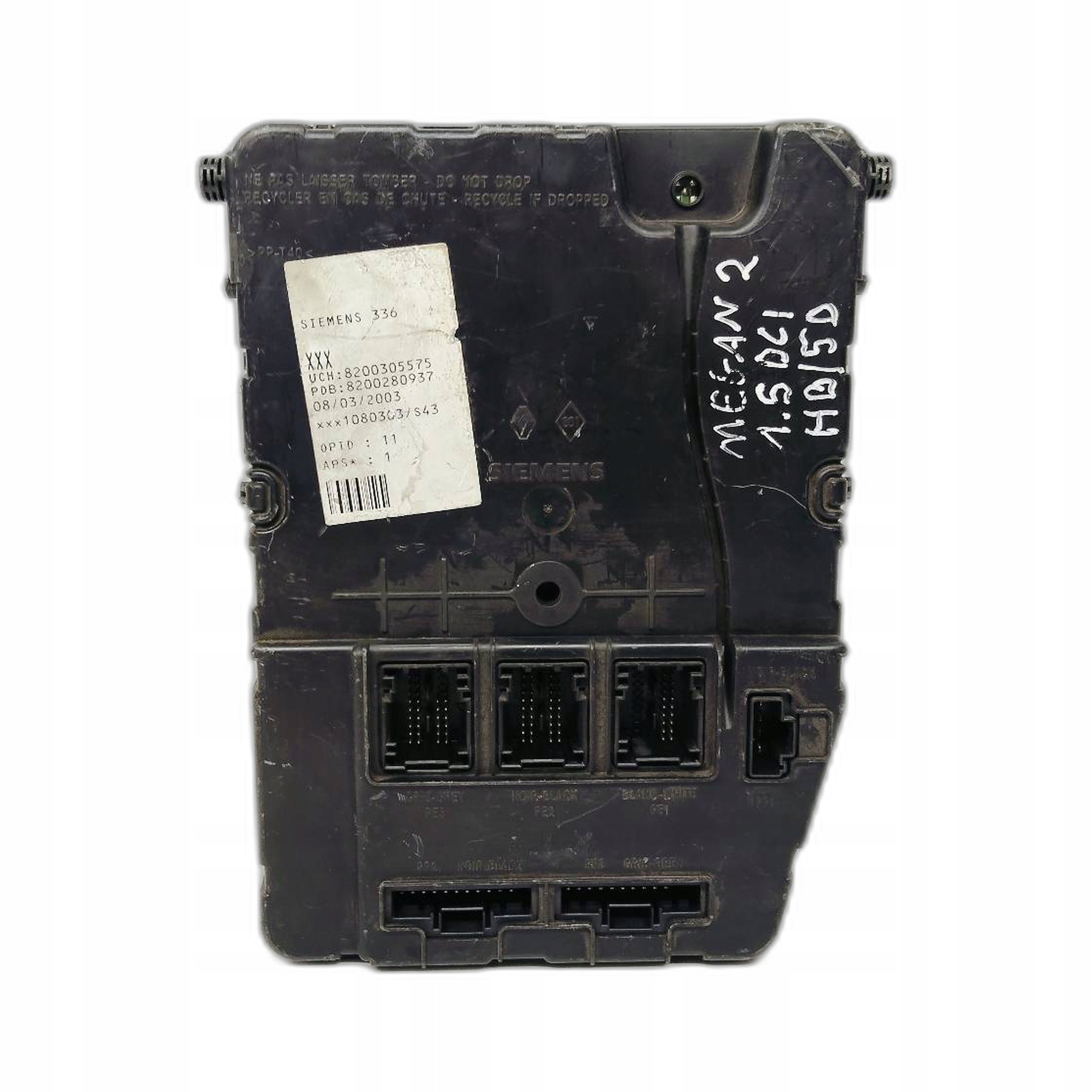Module BSI Module fusibles Renault MEGANE II 1.5 DCI 8200305575