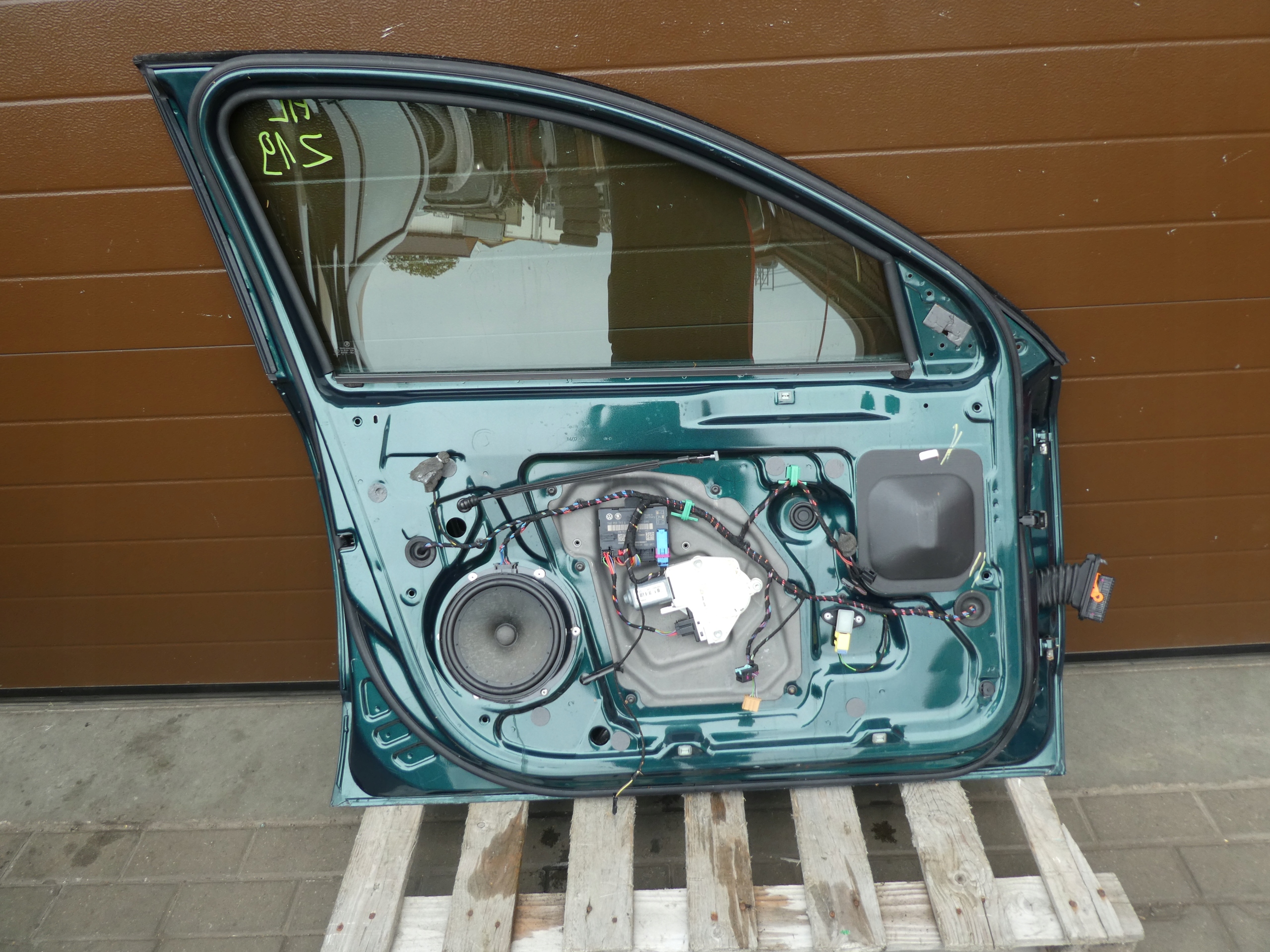 complete door left front SKODA SUPERB II