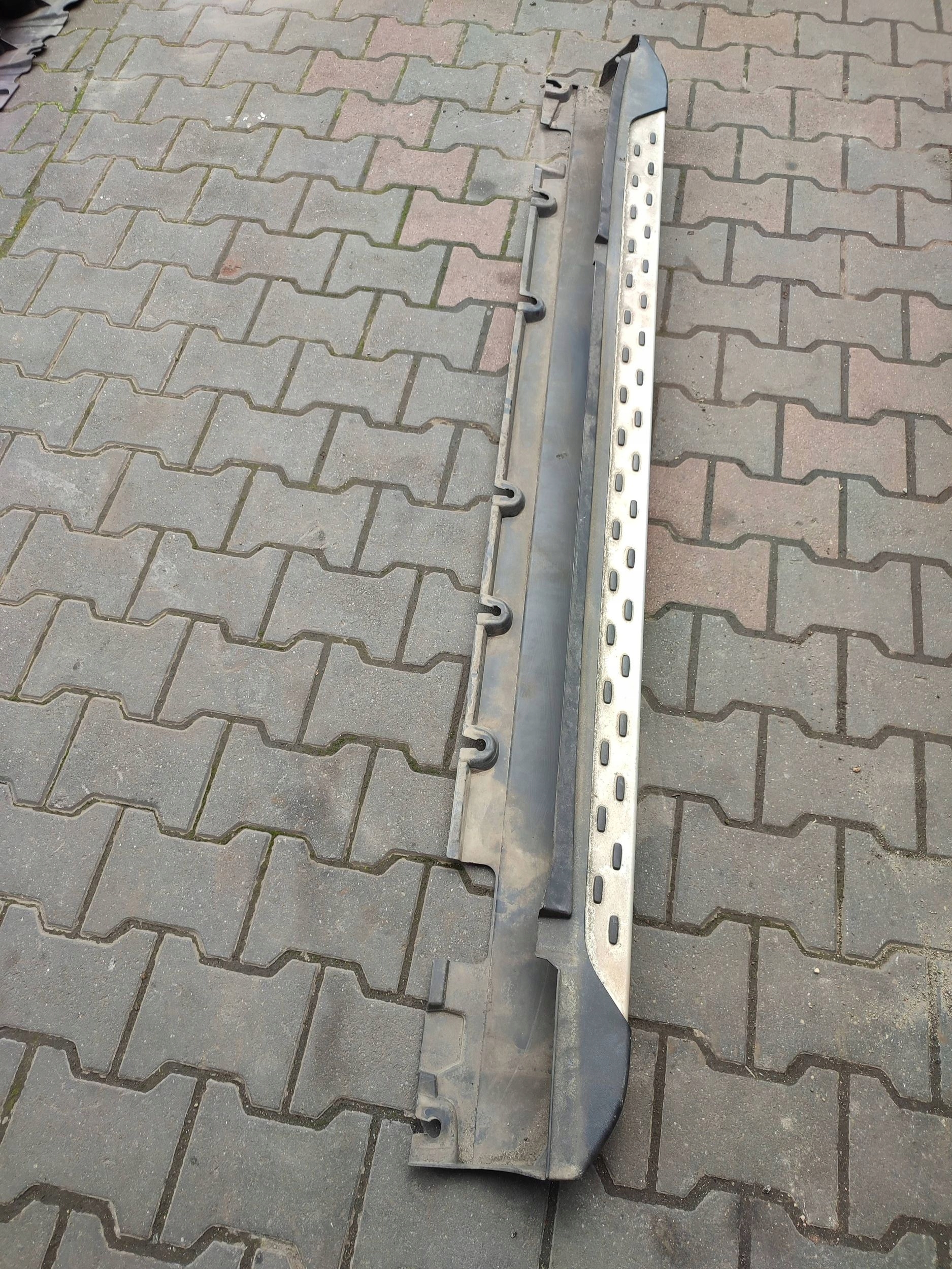 Mercedes-Benz GLK (X204) 2013 left side threshold