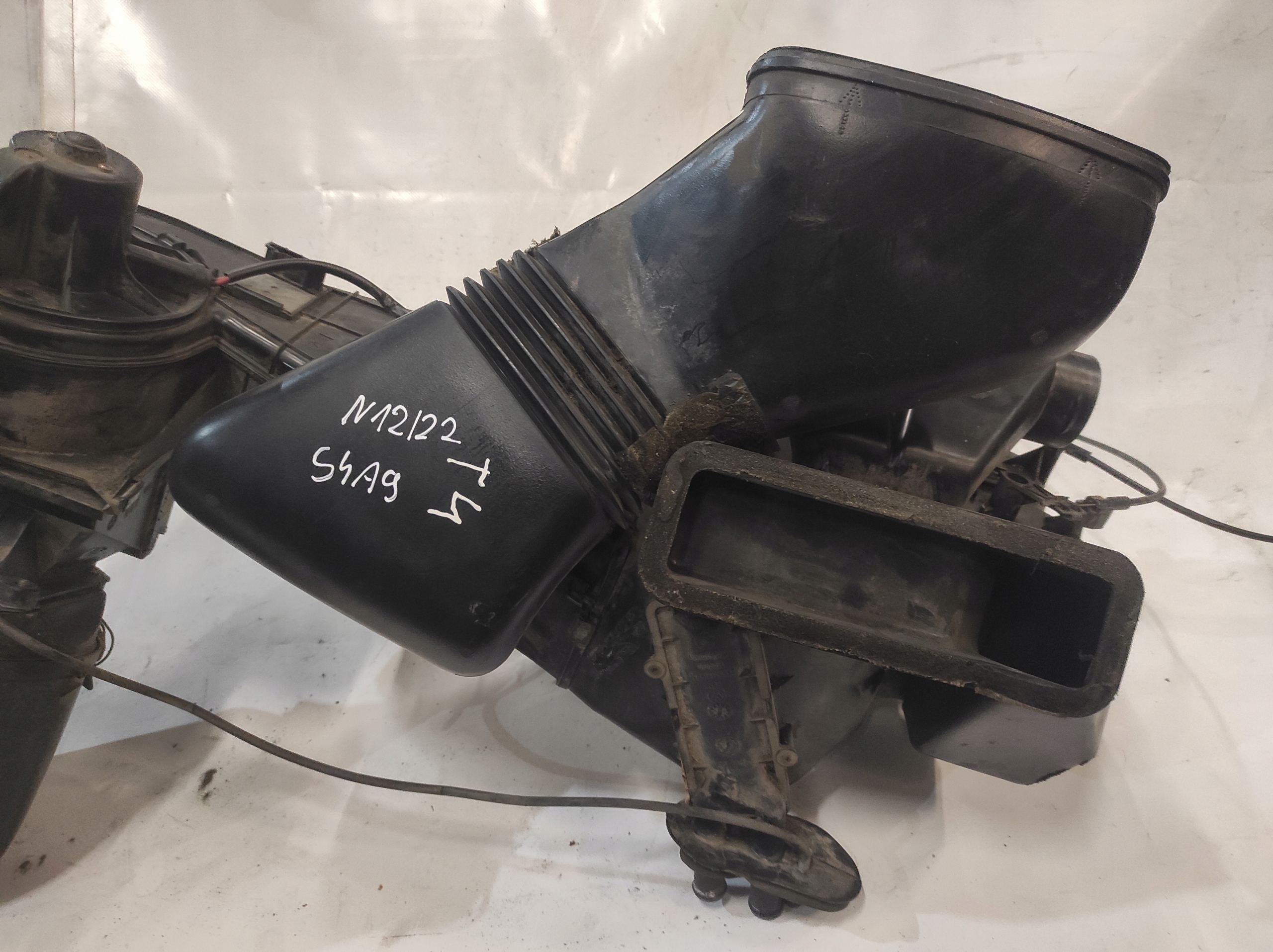 Boîte Bloc de chauffage complet tunel VW T4 701820153A