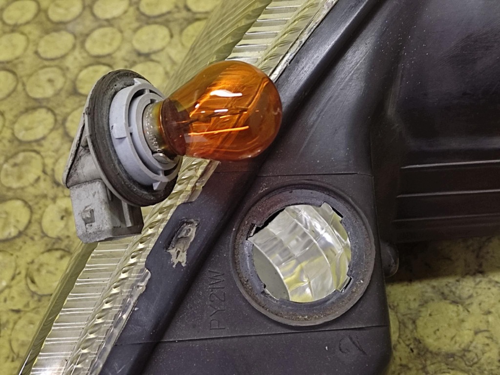 PEUGEOT 206 REFLEKTOR light right front 9640559480