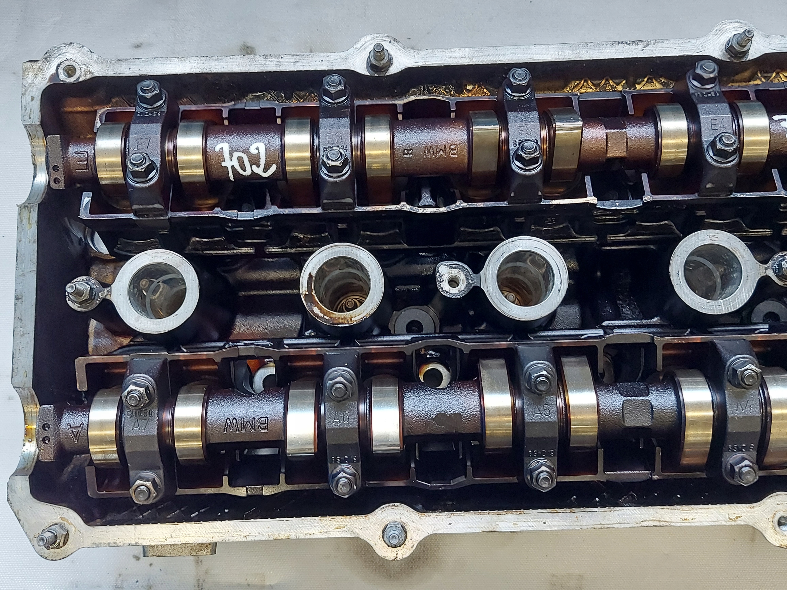 head. BMW E46 2.2 B 1436812