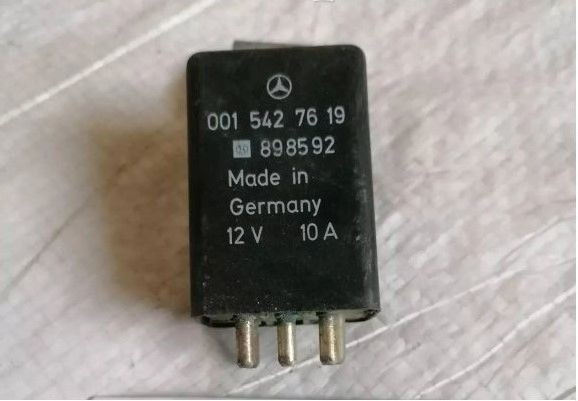 relay MERCEDES W124 W201 0015427619