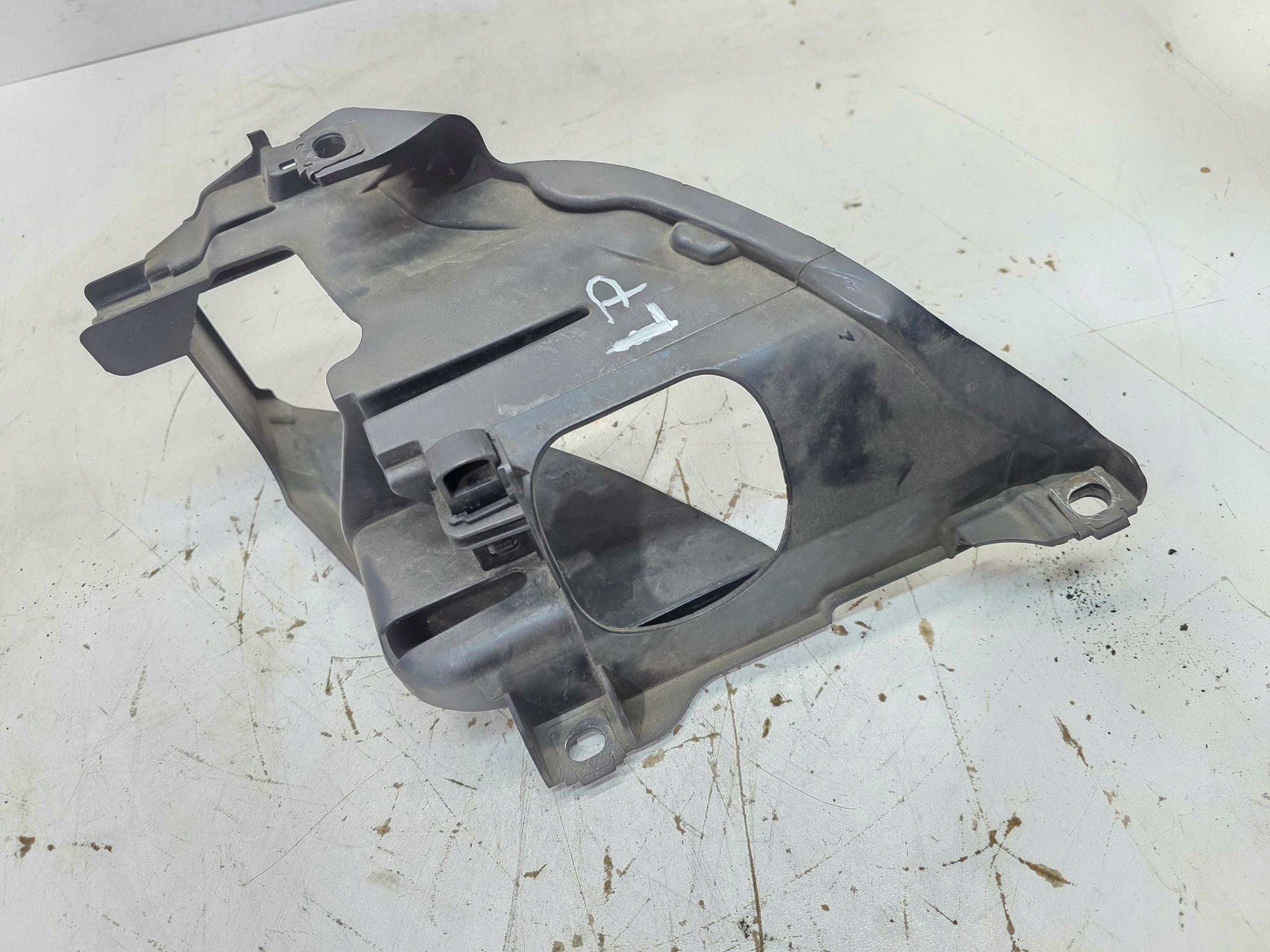 support holder REFLEKTORA left AUDI Q7 4L 4L0941613 SPRAWNY