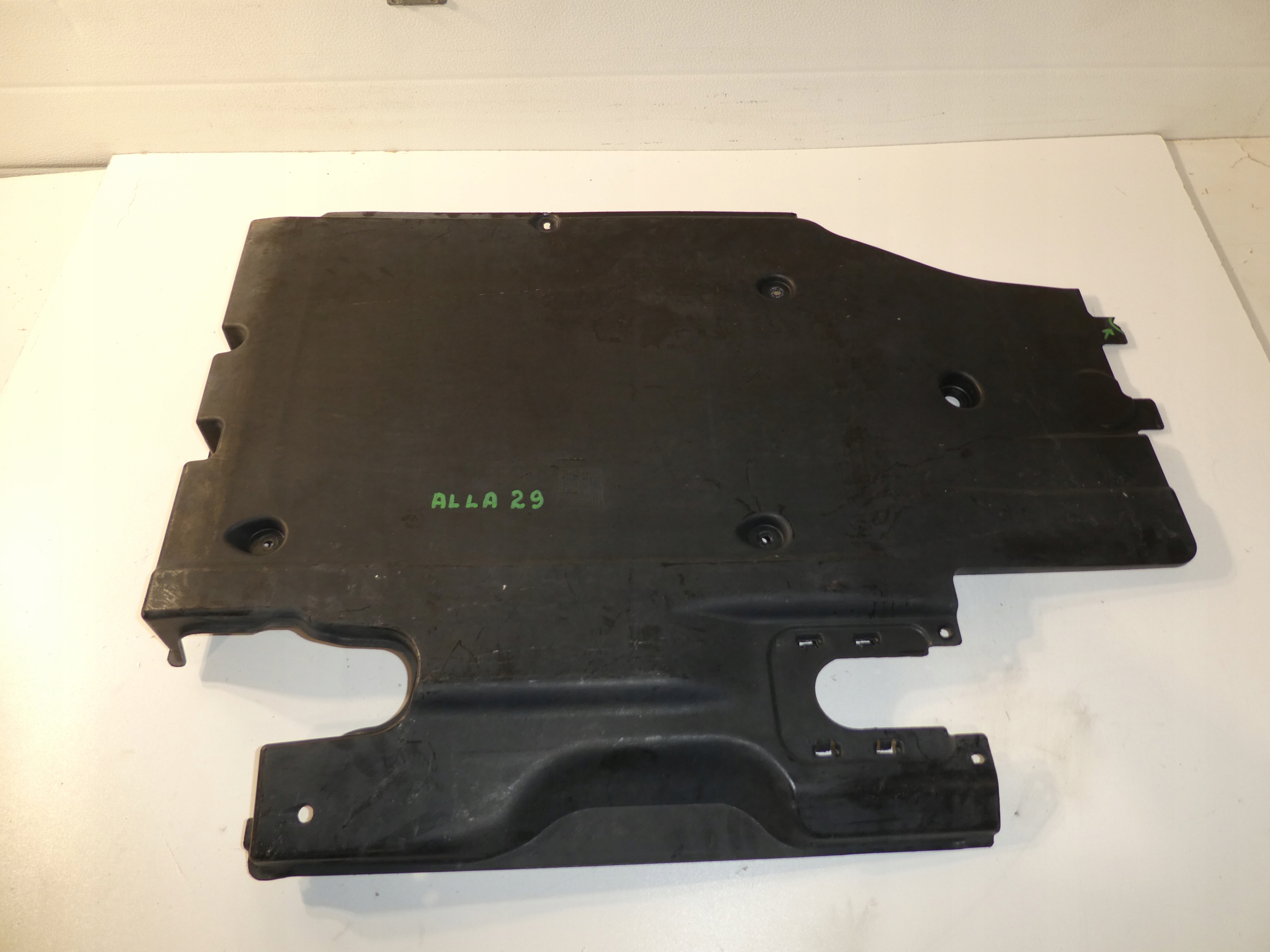 SKODA VW Blende Abdeckung Unterfahrschutz links 3Q0825101E