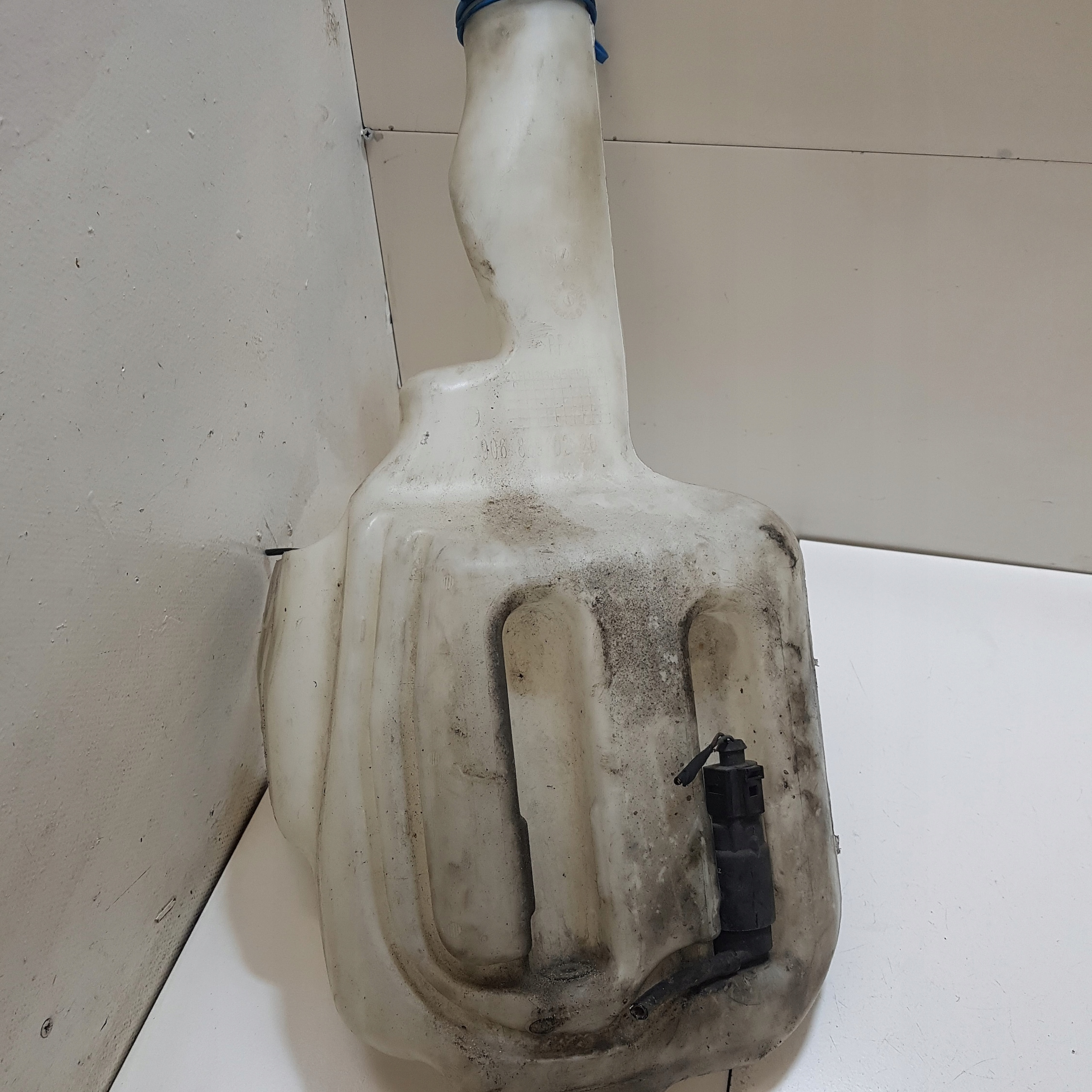washer fluid tank MERCEDES-BENZ SPRINTER 906 A9068690220
