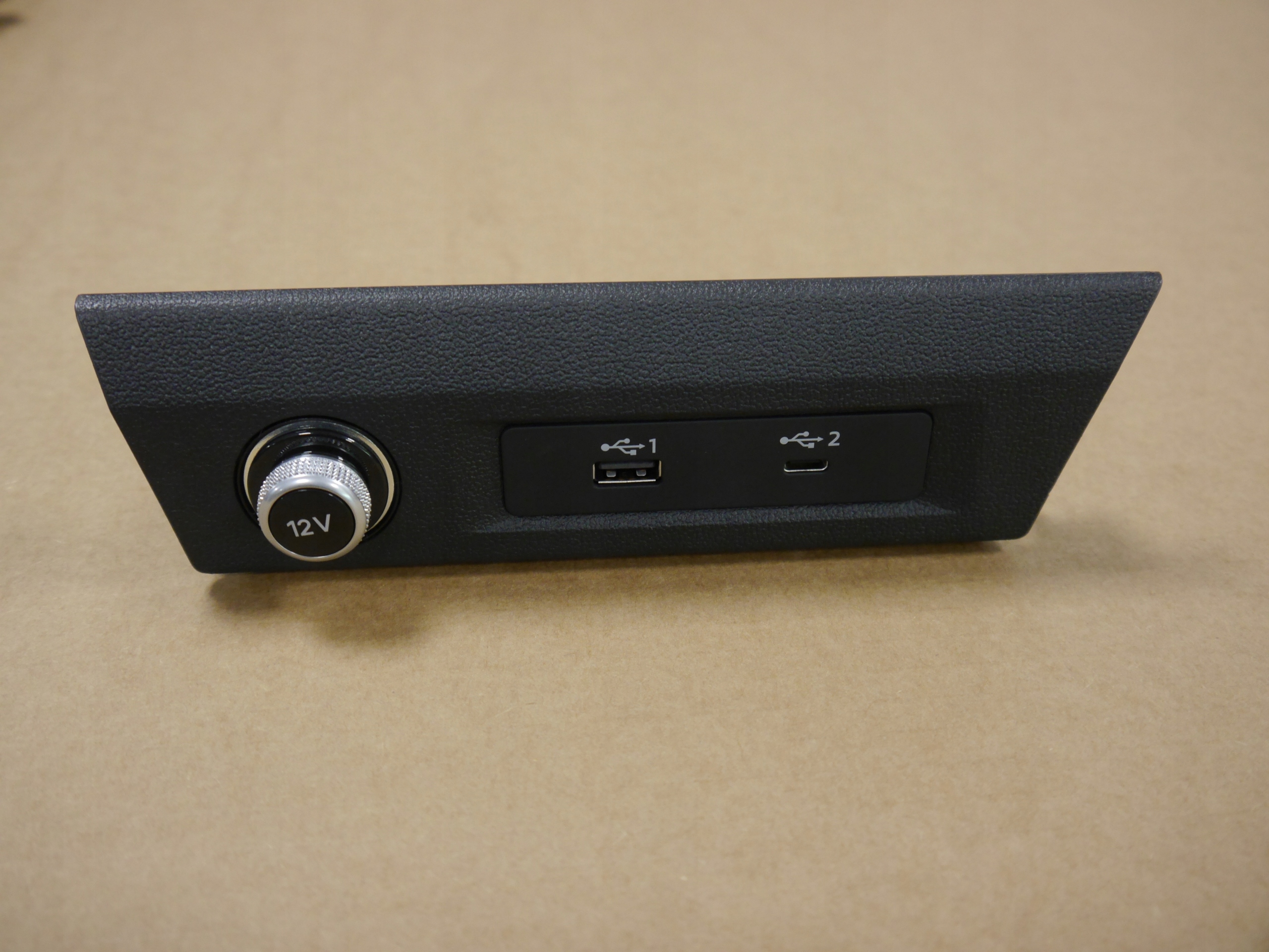 AUDI A1 82A разъем USB порт 82A035736