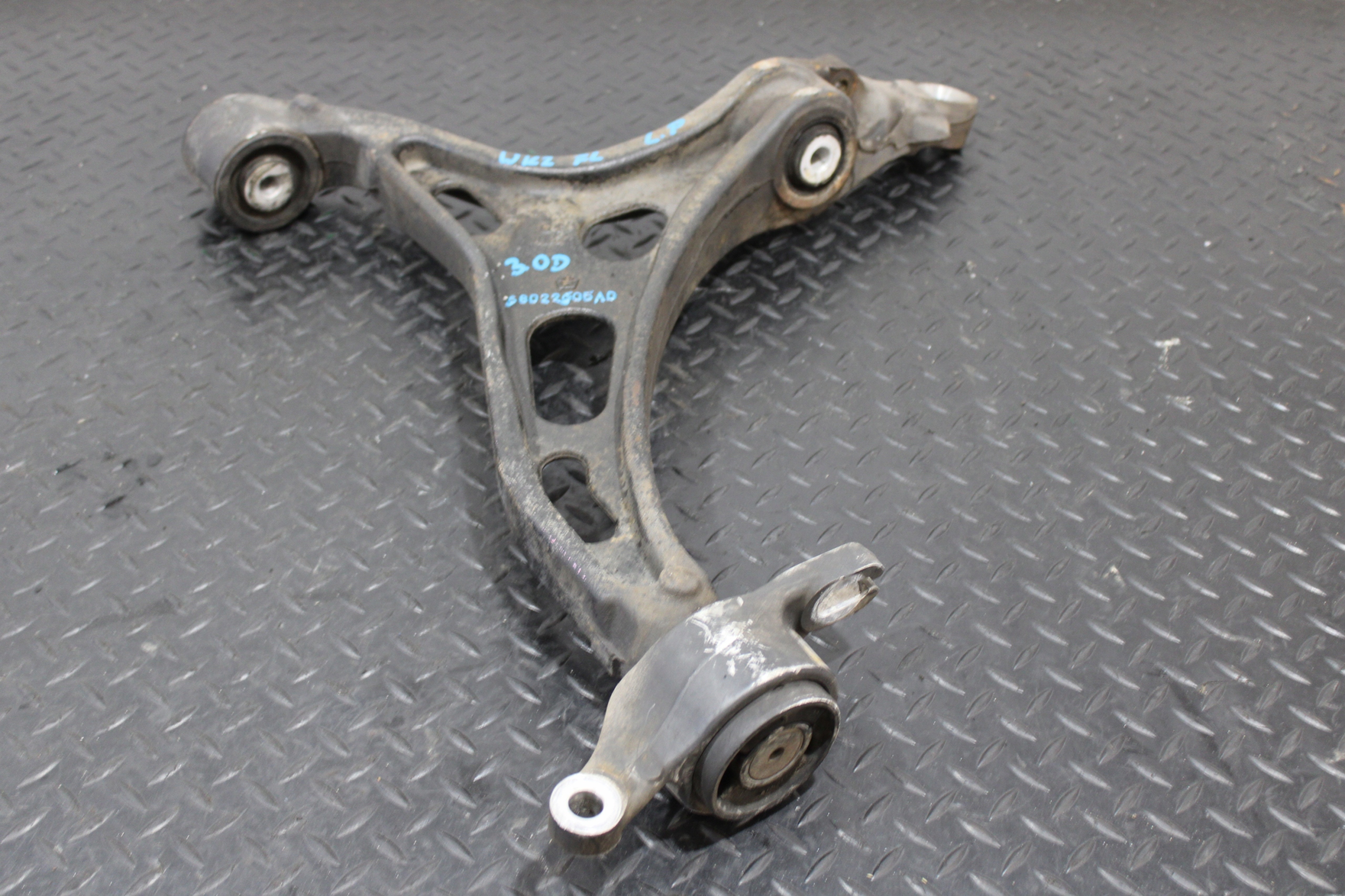 arm left front front JEEP GRAND CHEROKEE WK2 LIFT 68022605AD