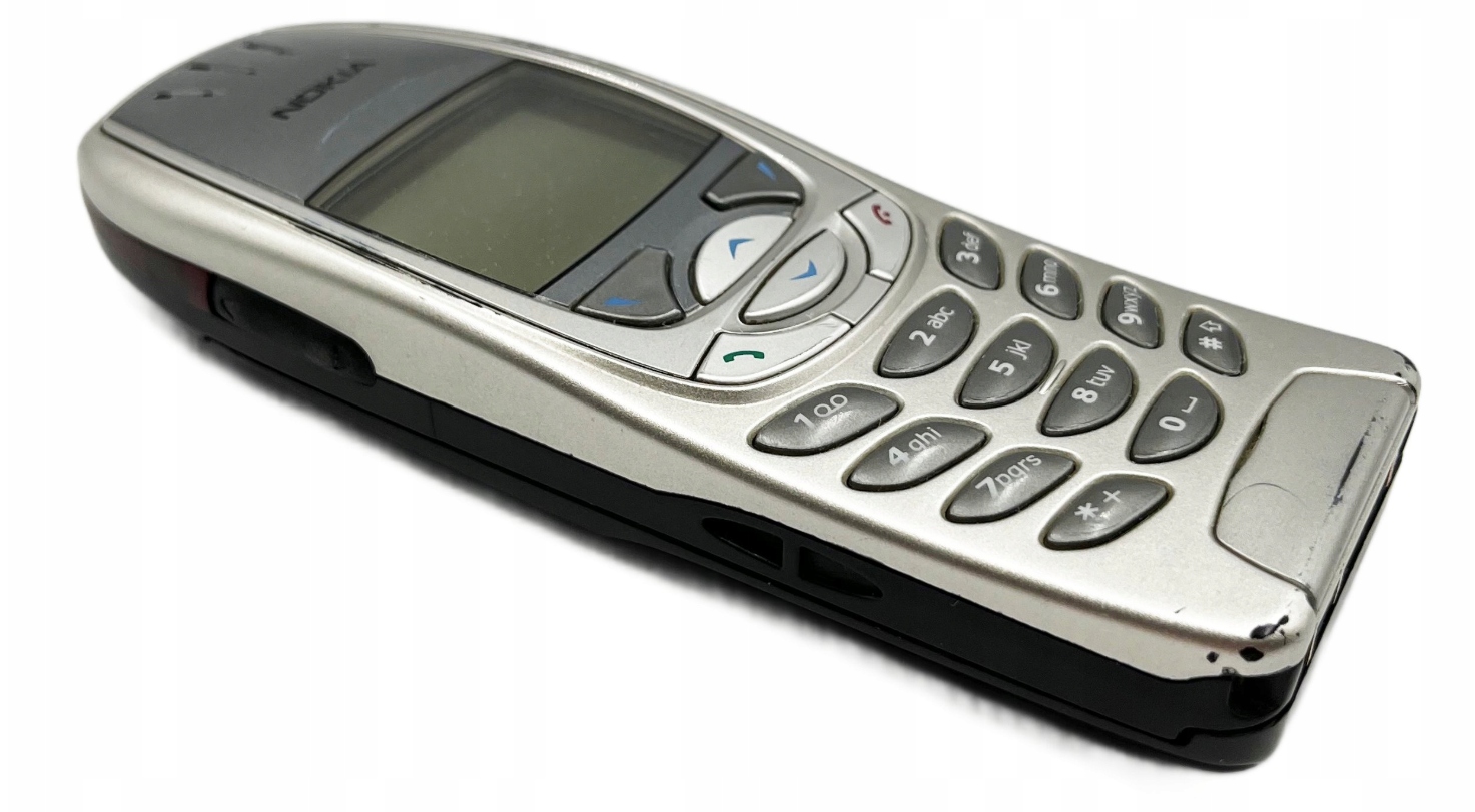 Мобильный телефон Nokia 6310i 4 МБ 2G серебро