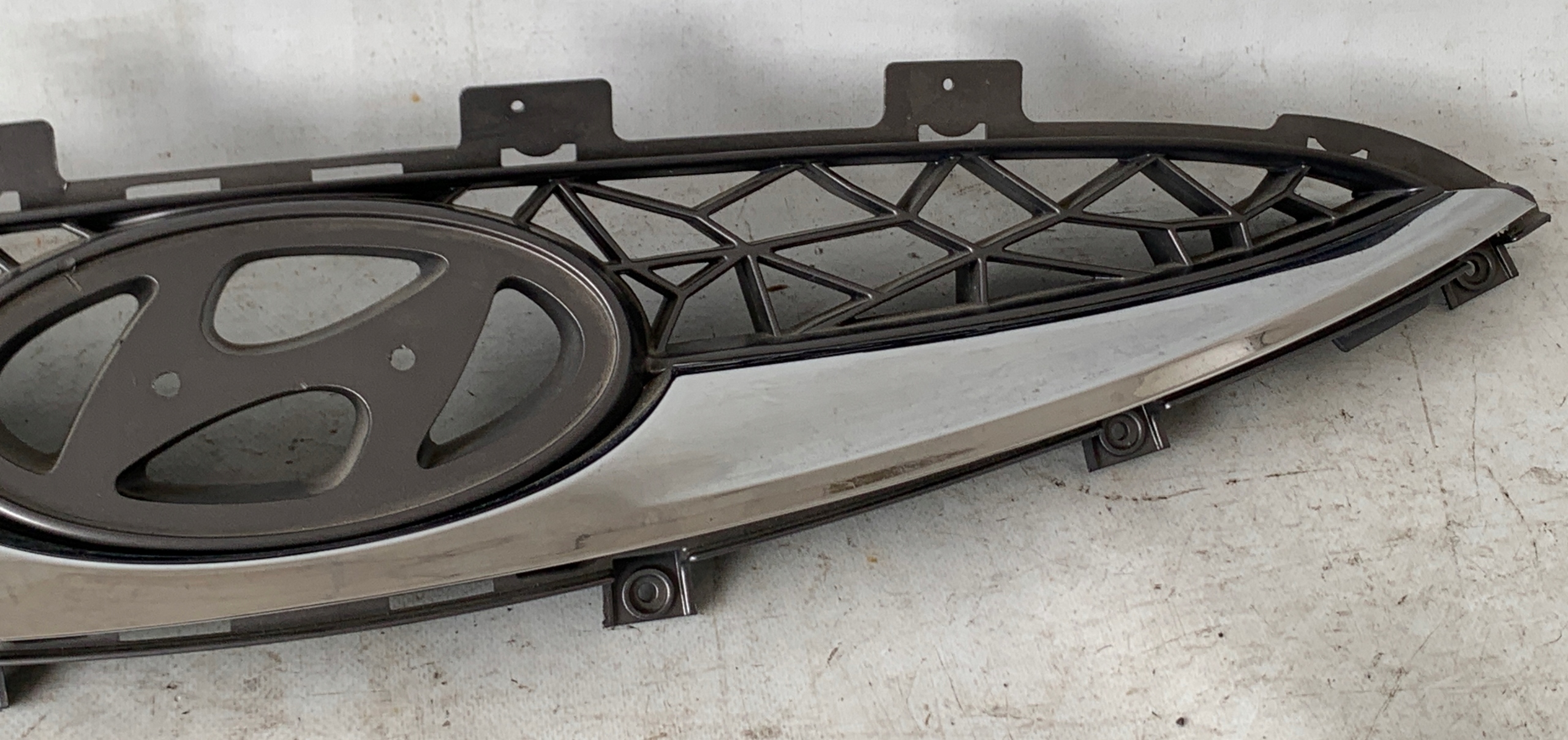 GRILL GRILL HYUNDAI IX20 10-15 86351-1K000