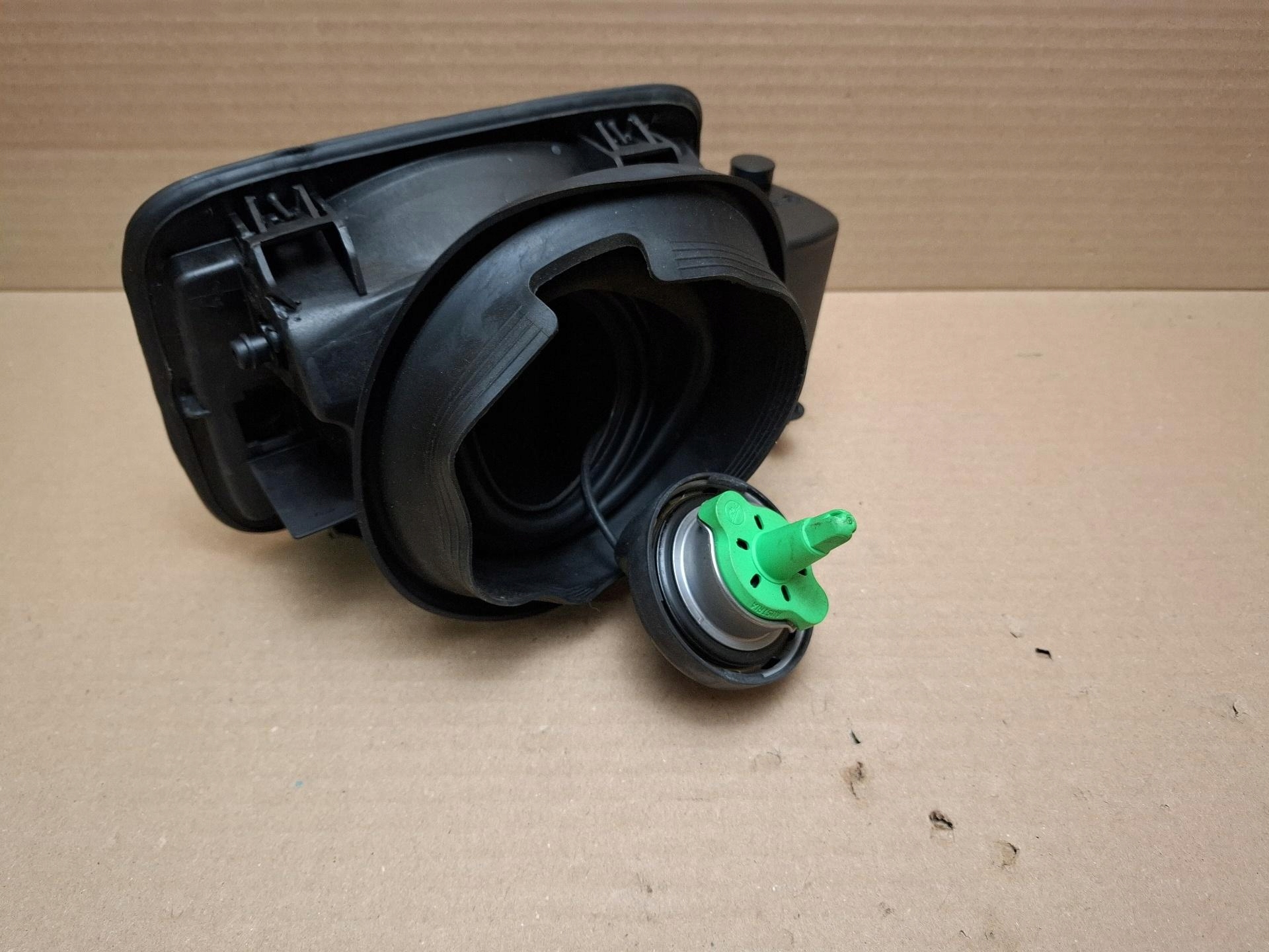 Volet trappe carburant Carburant BMW 3 E90/E91 E90 2007 7073961