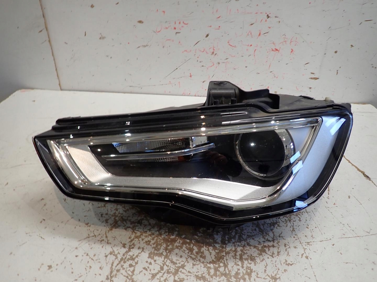 light front front left AUDI A3 2013- BI-XENON 8V0941005