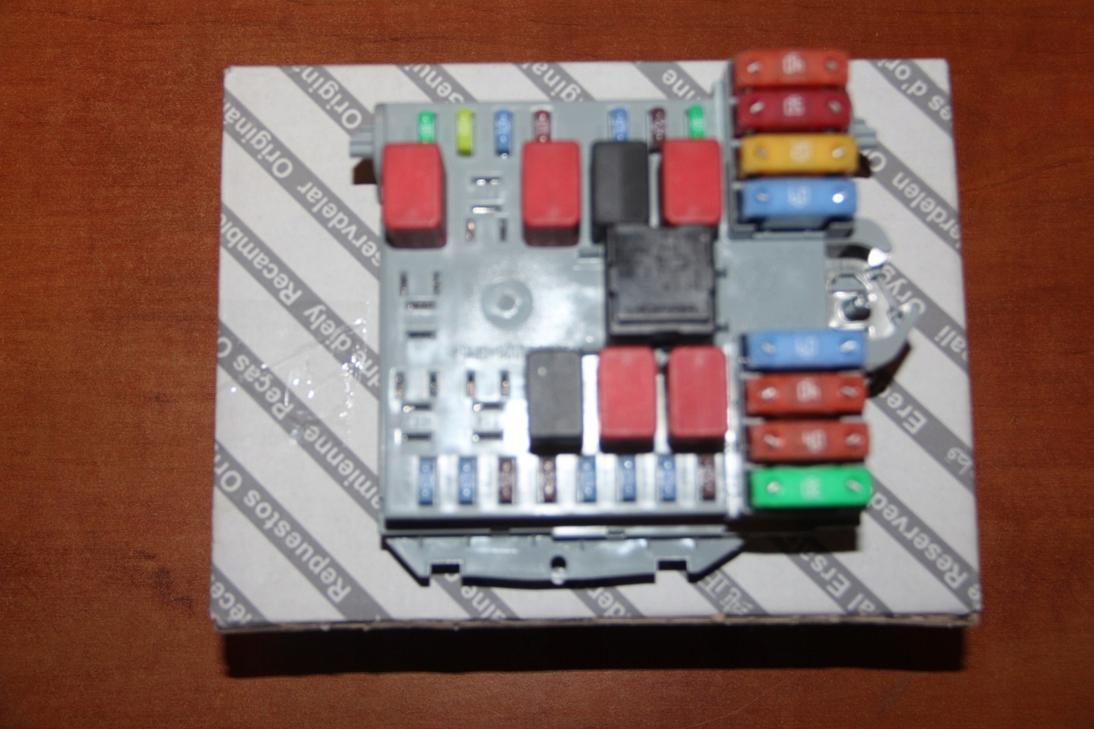 OE FIAT 1388590080 Skrzynka bezpieczników Producent części Fiat OE