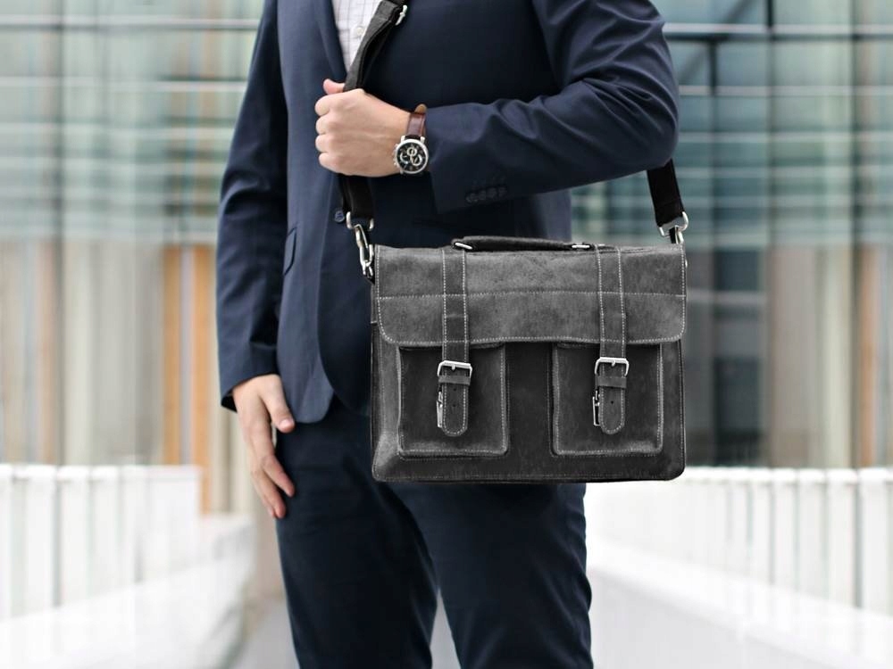 BRĄZOWA SKÓRZANA TORBA LISTONOSZKA NA RAMIĘ SOLOME Wysokość 30 cm