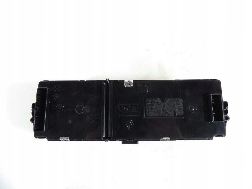 RENAULT SCENIC III LIFT PANEL BOCCHETTE T1001909K