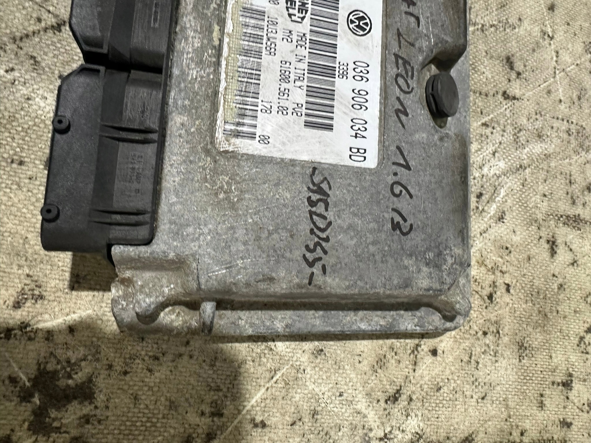 control unit of the engine SEAT LEON 1.6B 036906034BD