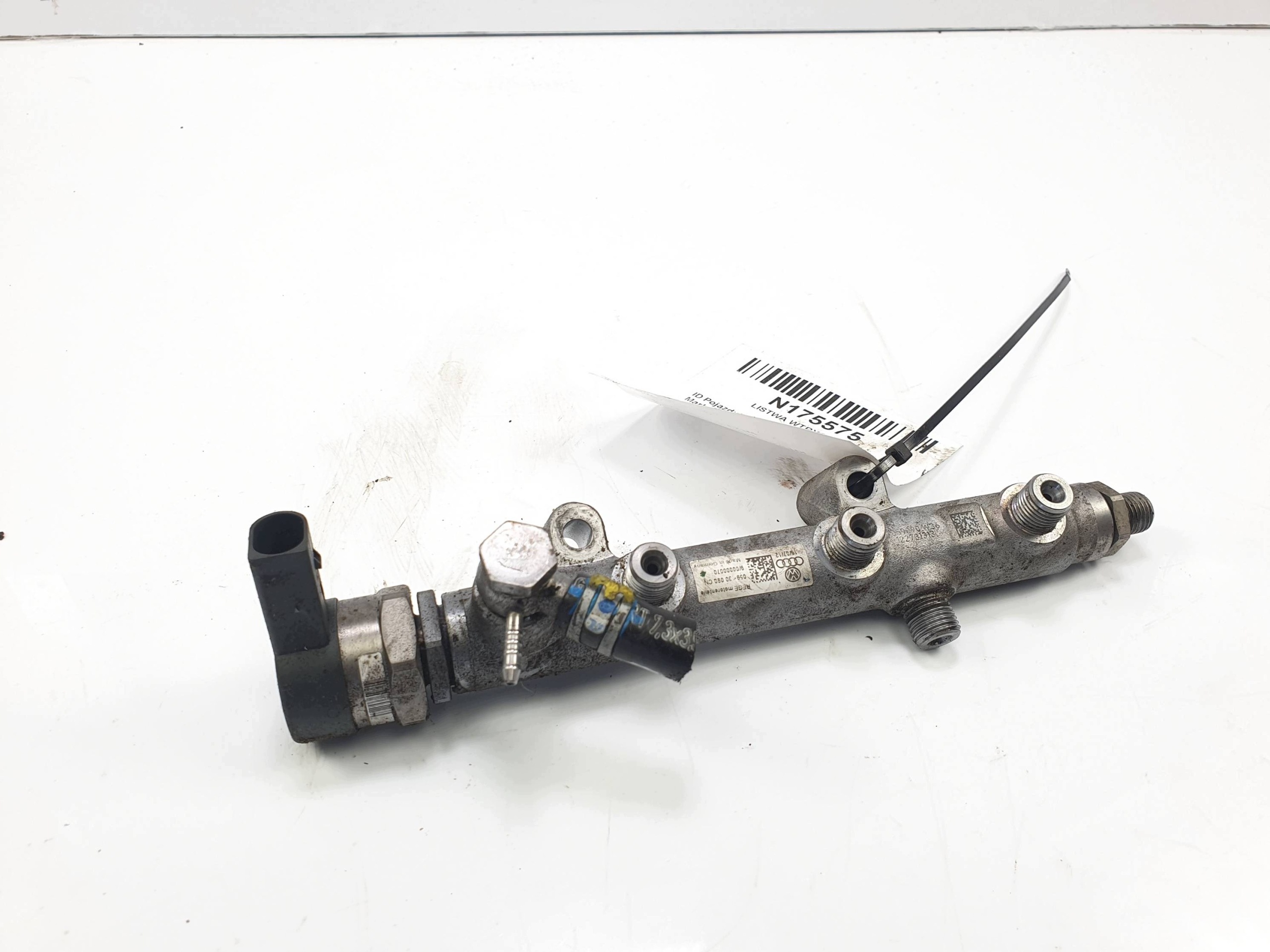 Rampe injection 05930090CN VW TOUAREG II 7P
