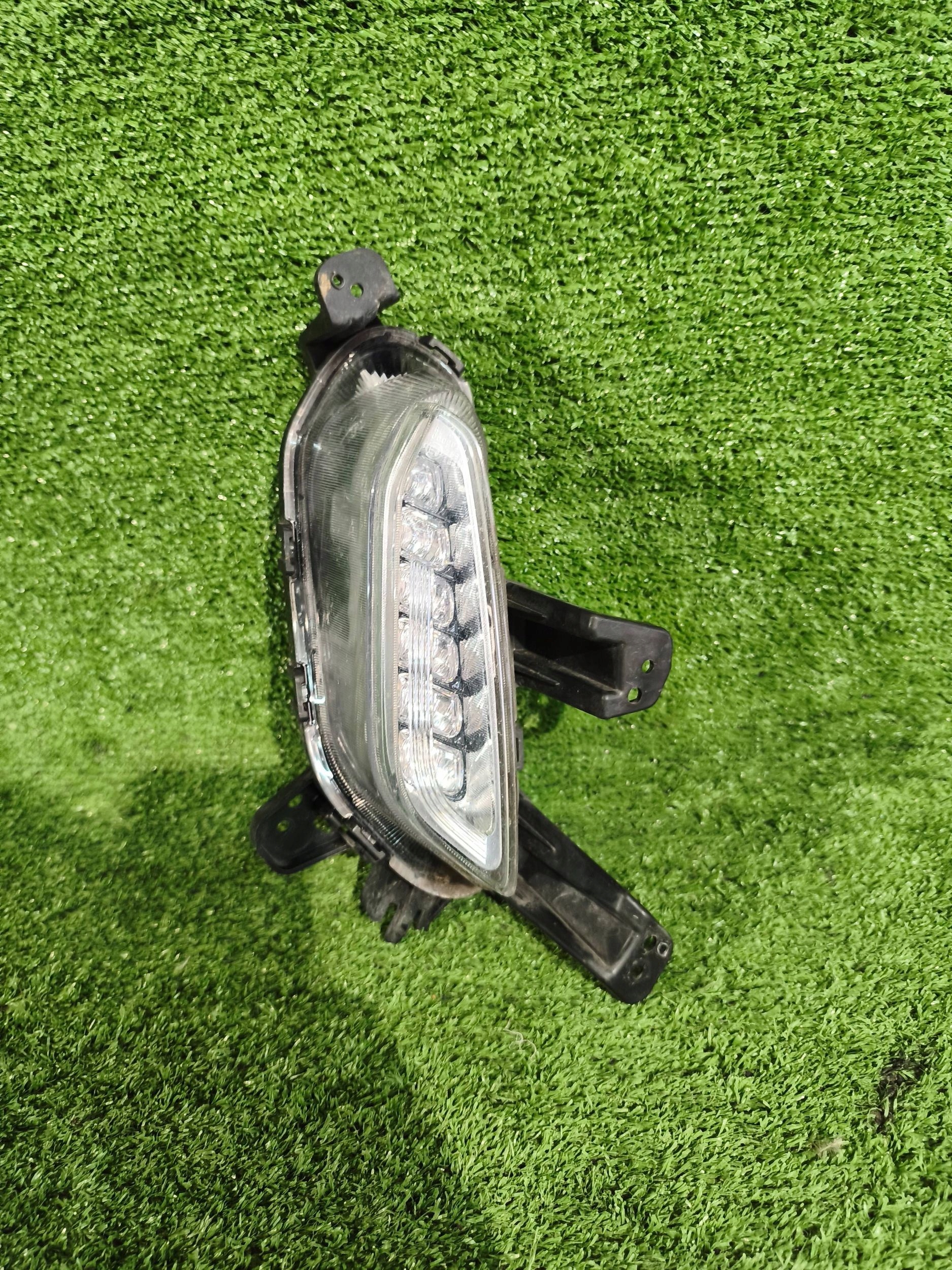 fog light right front HYUNDAI I30 III 17- NR.128
