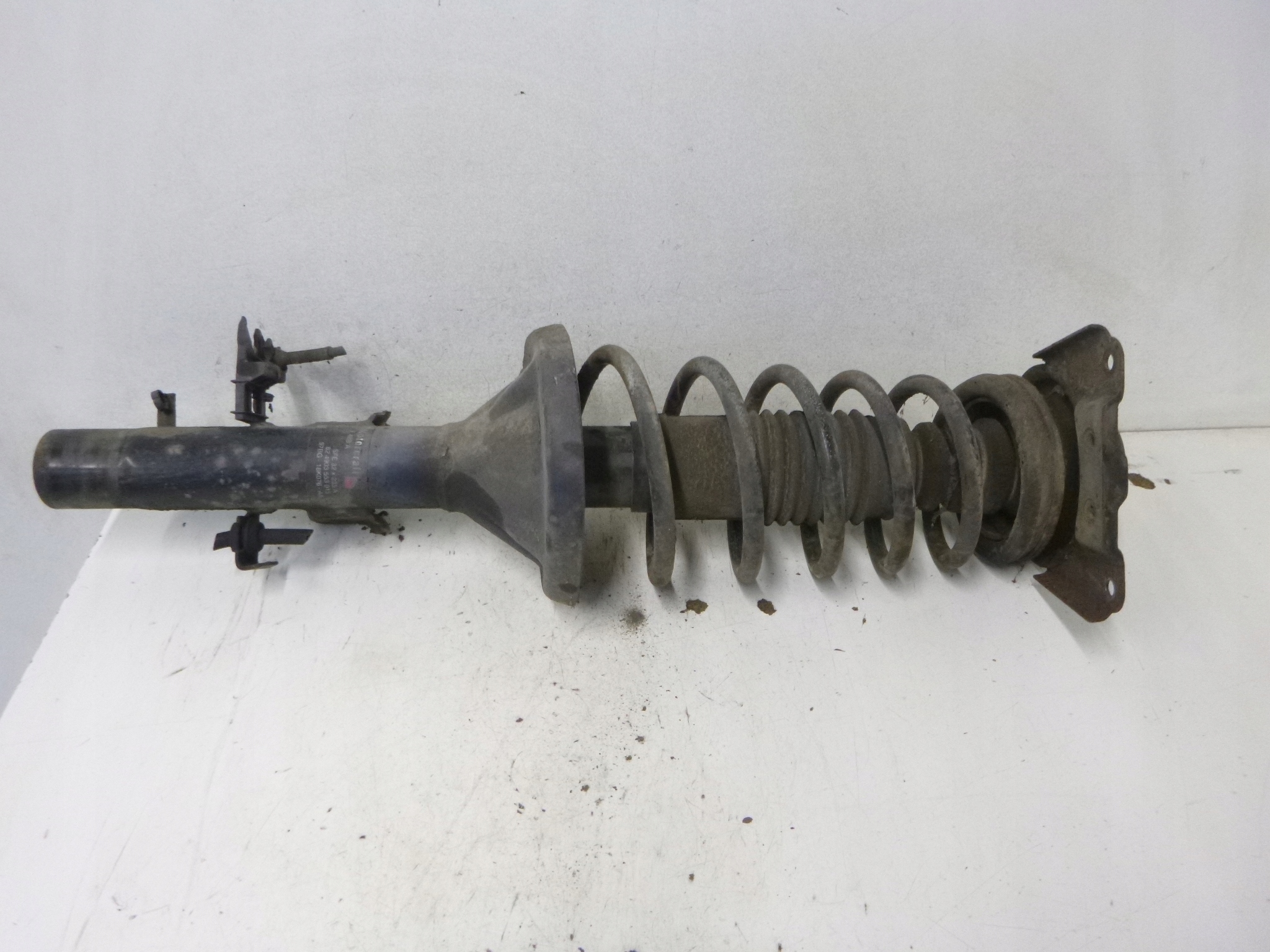 STOSSDÄMPFER HECK FORD MONDEO II 1.8 98R.