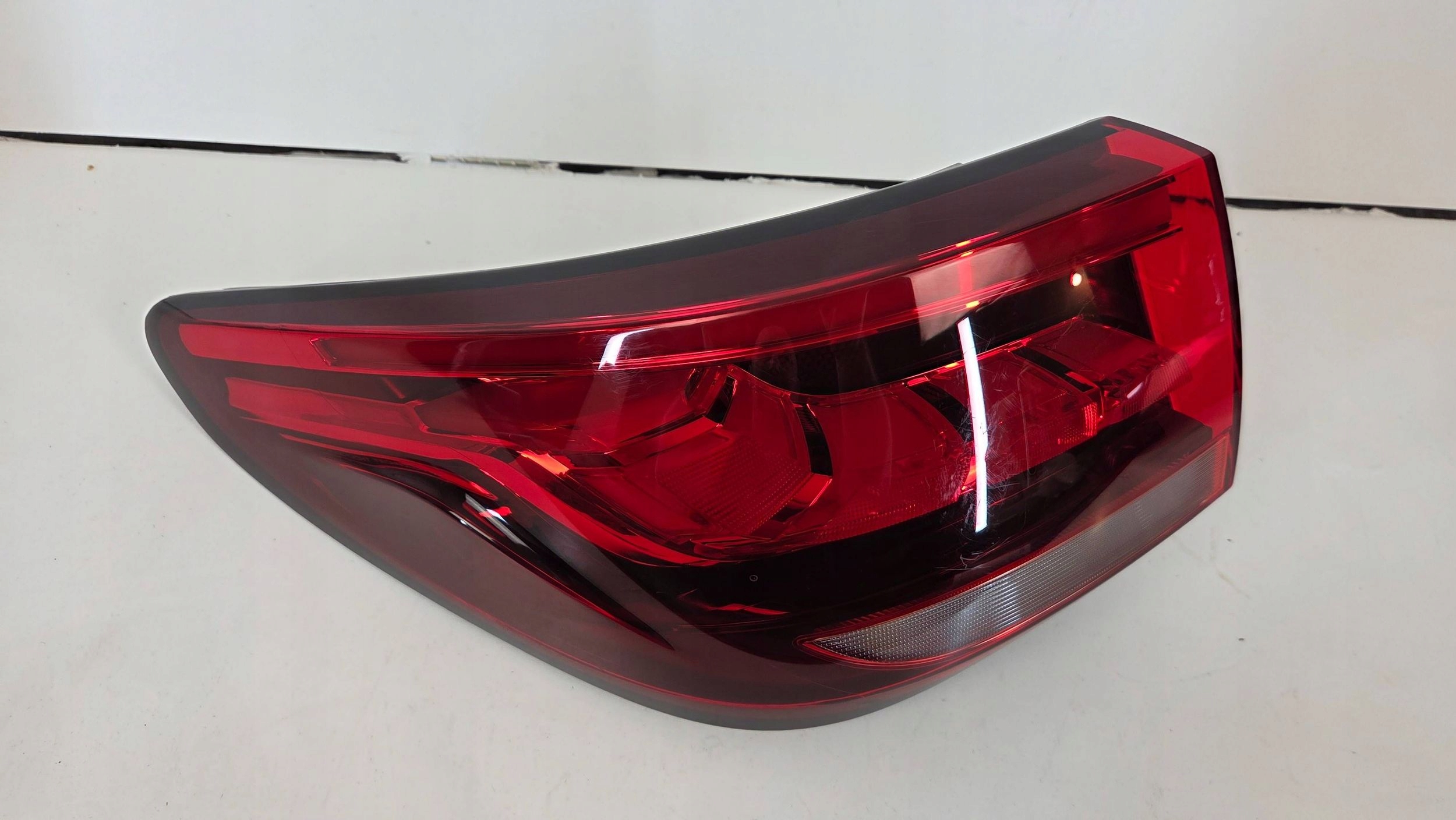 MG ZS light rear rear part left