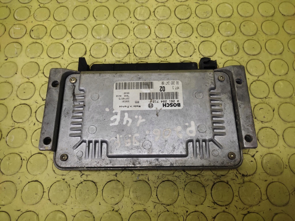 PEUGEOT 206 1.4 control unit of the engine 0261204712