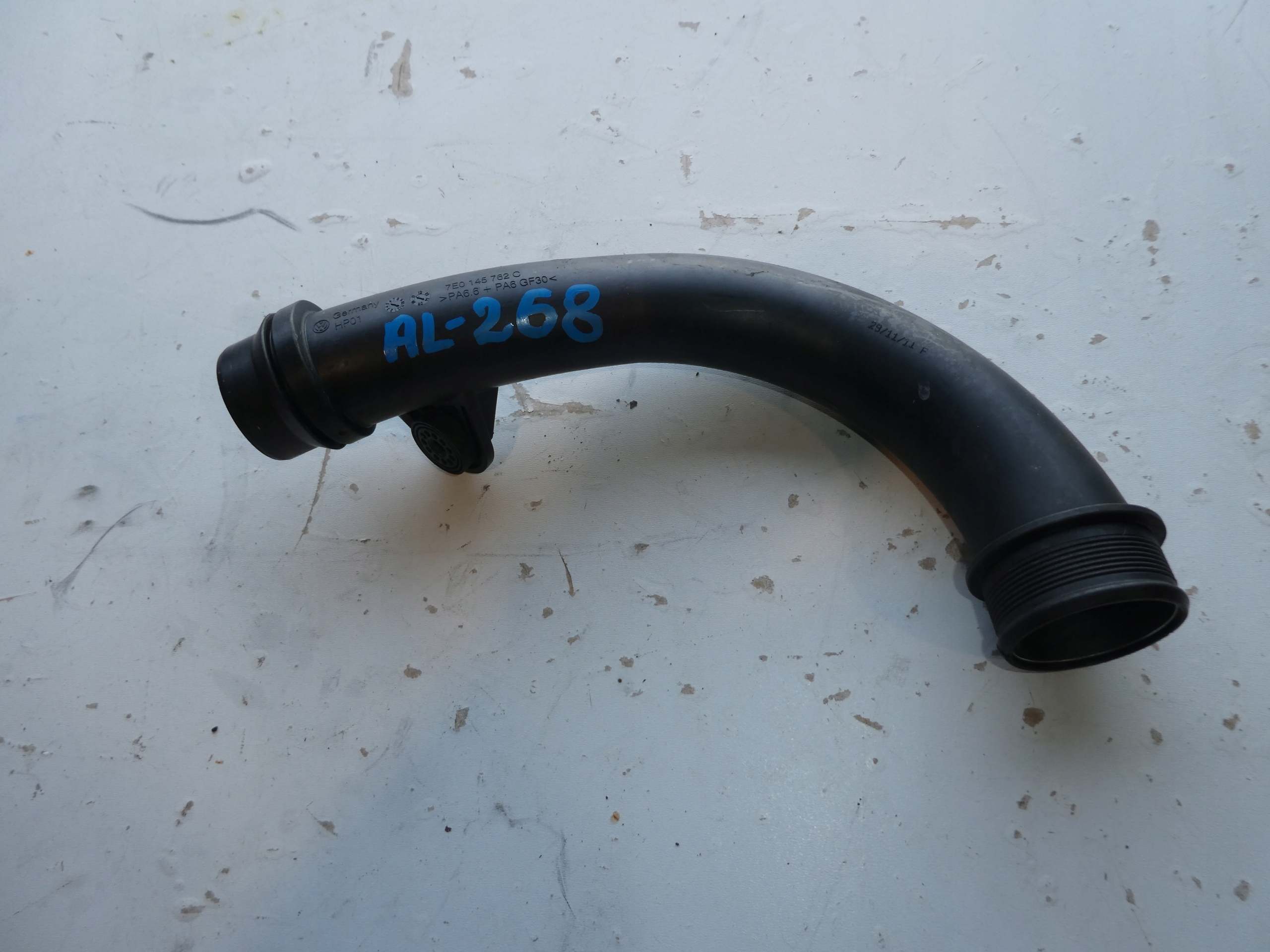 hadice trouba intercoolera VW T5 2.0 TDI 7E0145762C