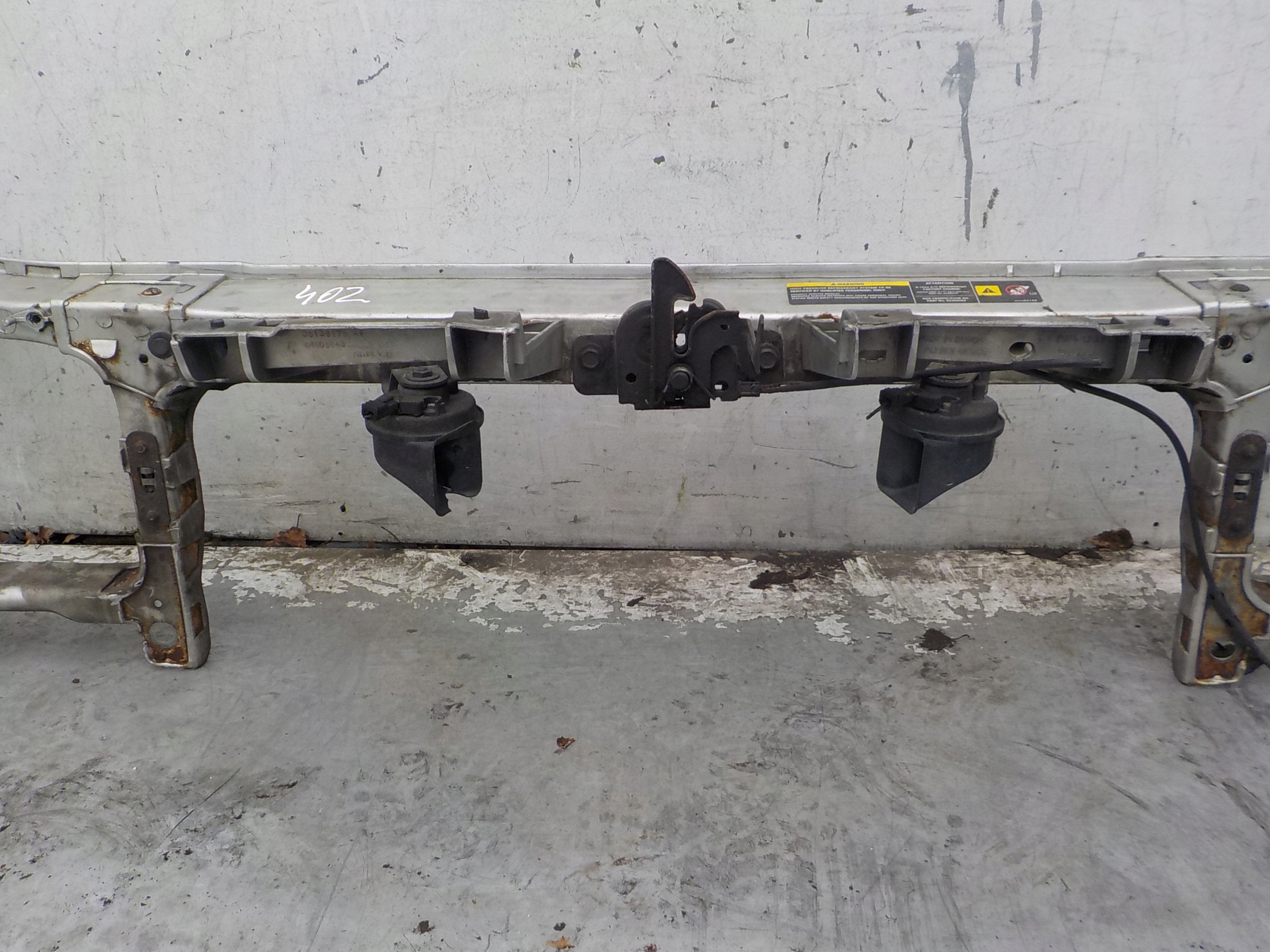 402 CHRYSLER 300 C support panel for radiators sider pillar