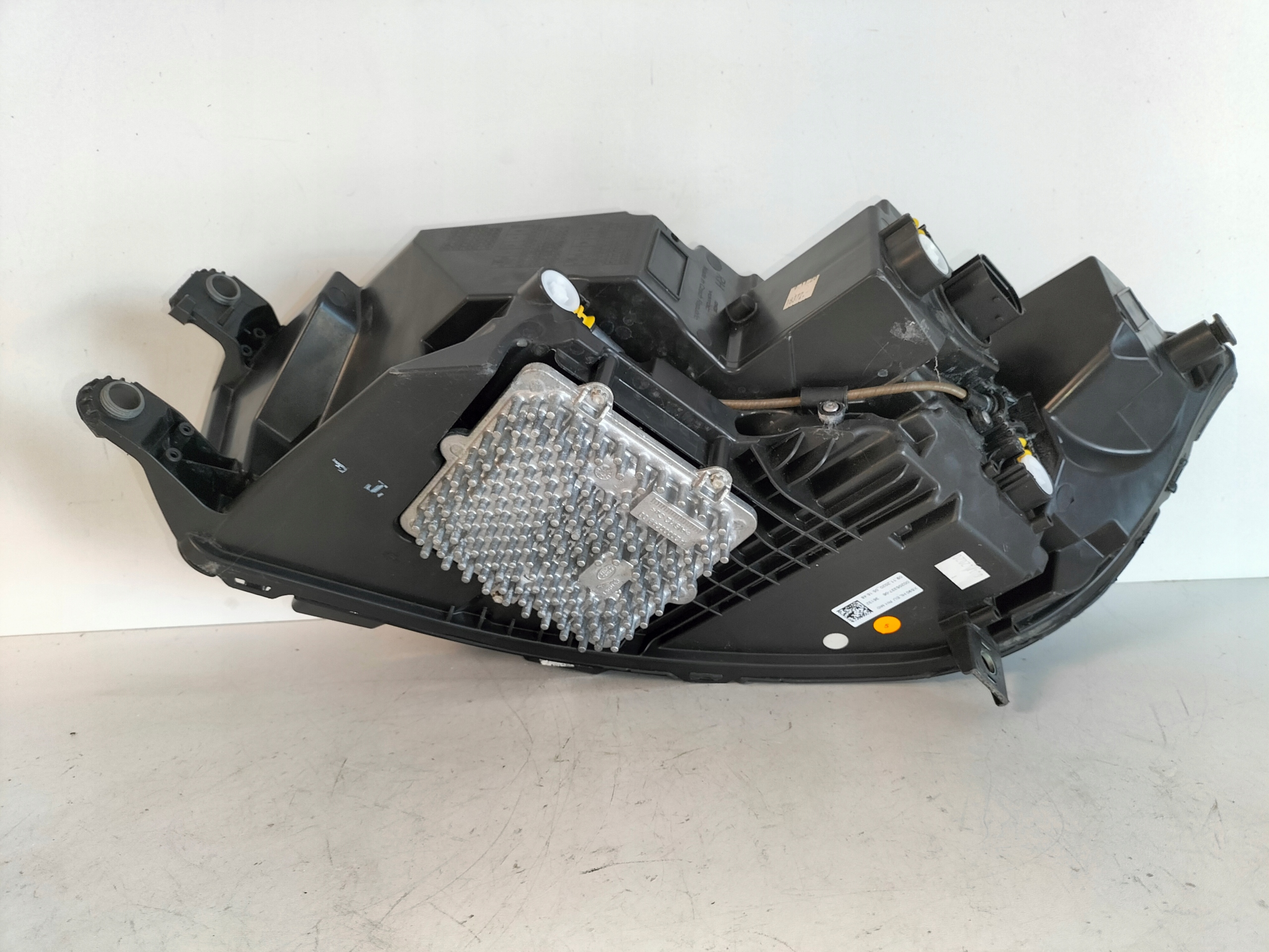 light front reflektor right JAGUAR and-PACE and PACE 18- X590 MID LED