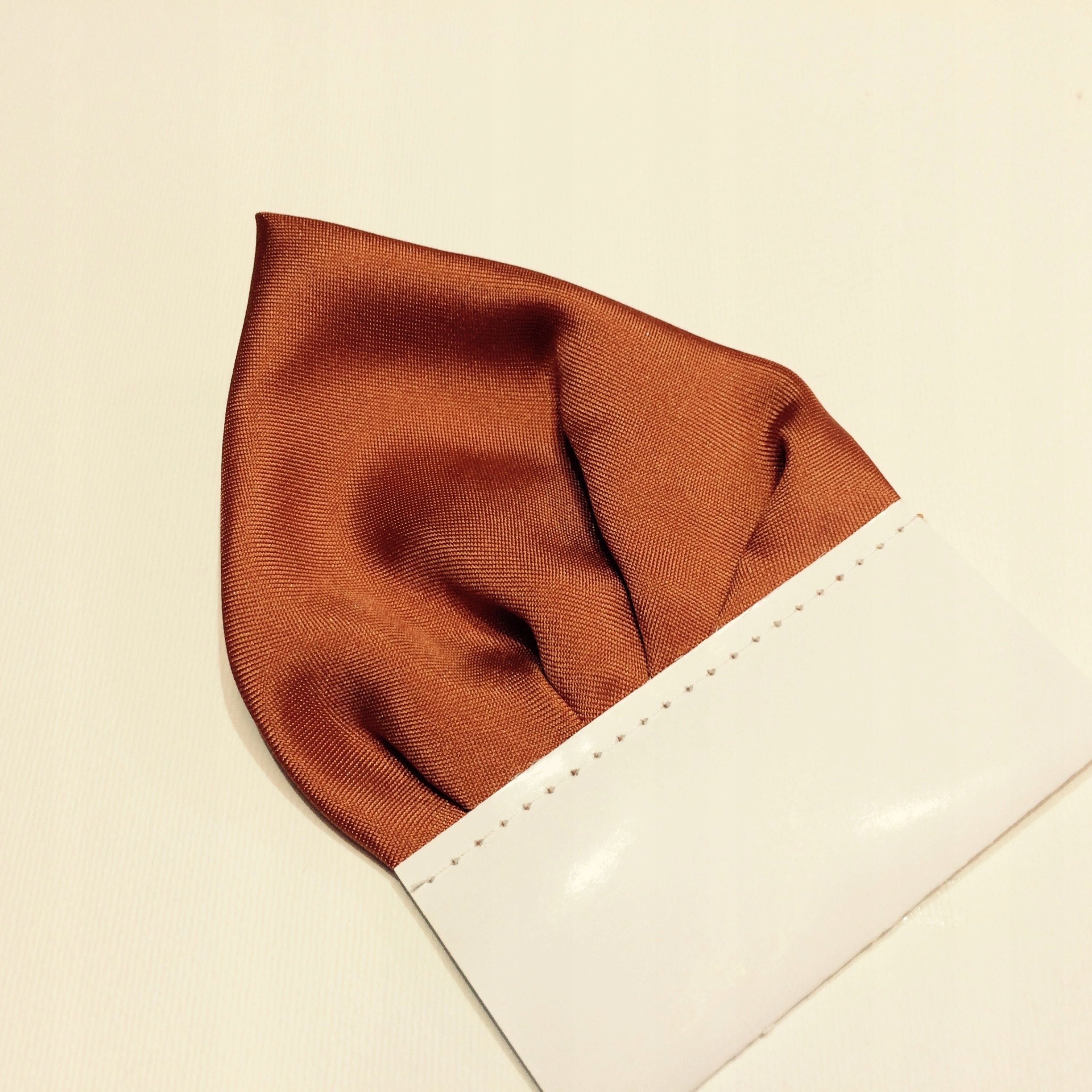 CEGLASTA BRĄZOWA POSZETKA WYPUSTKA DO KIESZONKI