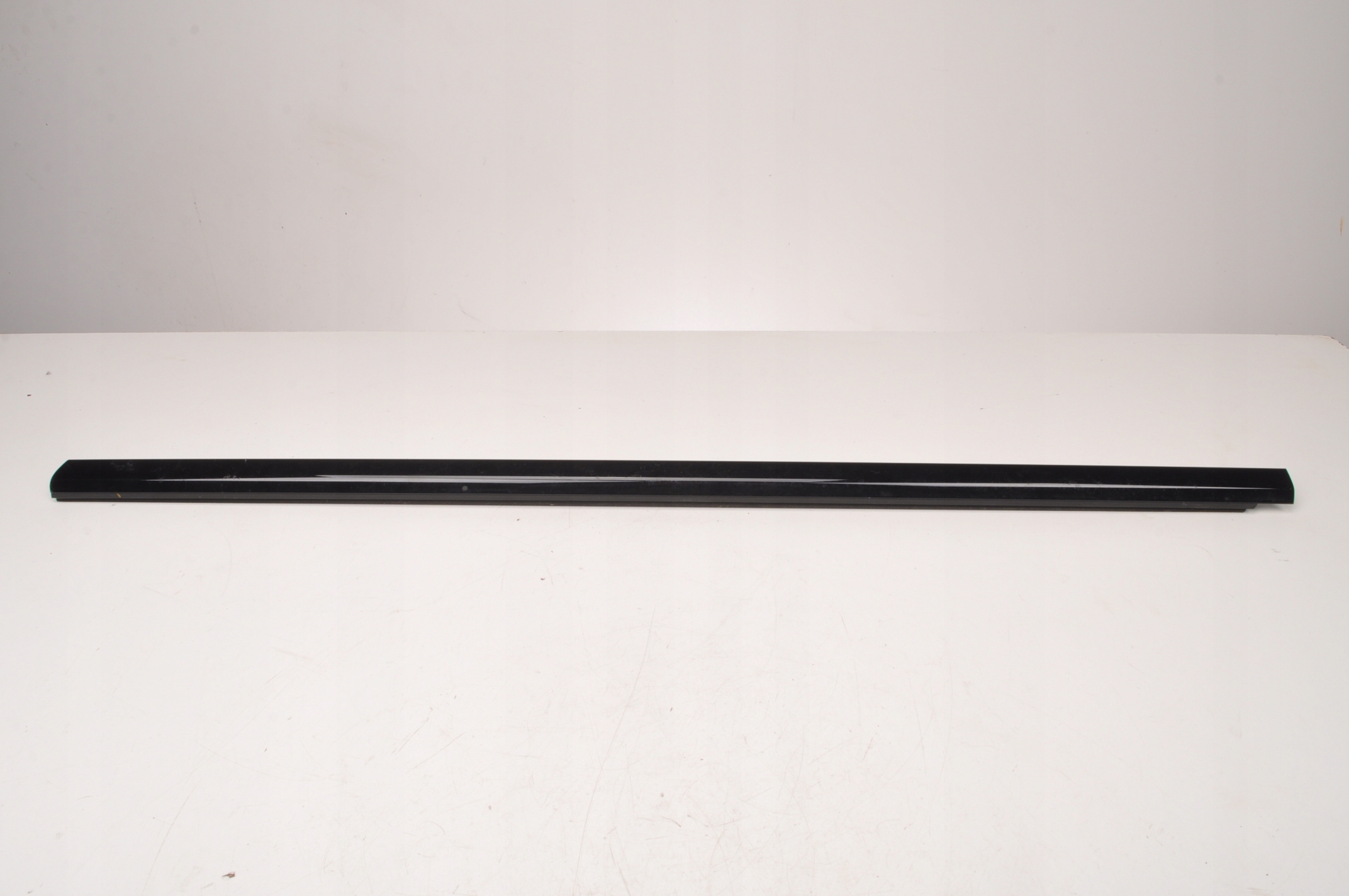 7483131 - F44 GRAN COUPE планка стеклоподъемника передняя 21R