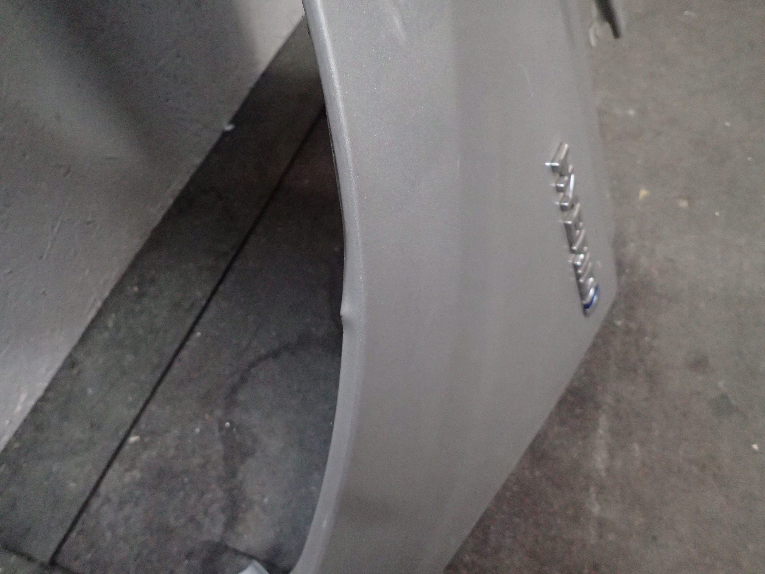 fender front left TOYOTA PRIUS plus +